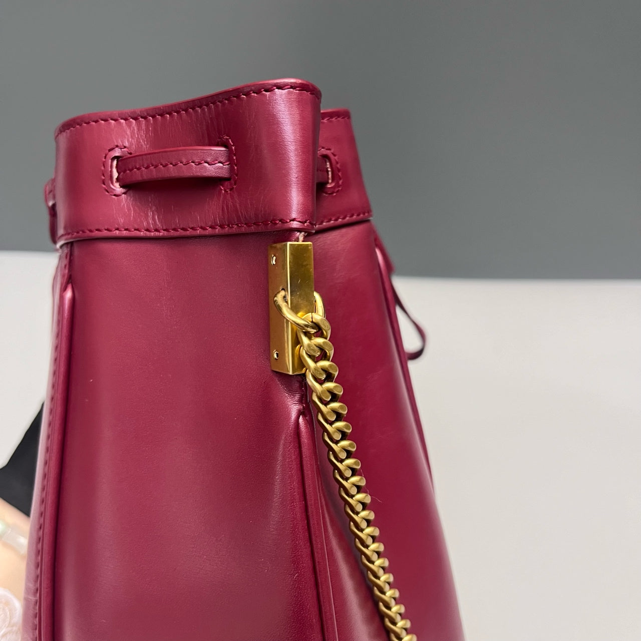 Saint Laurent - Chain Bucket Bag - Leather - Red - (medium)