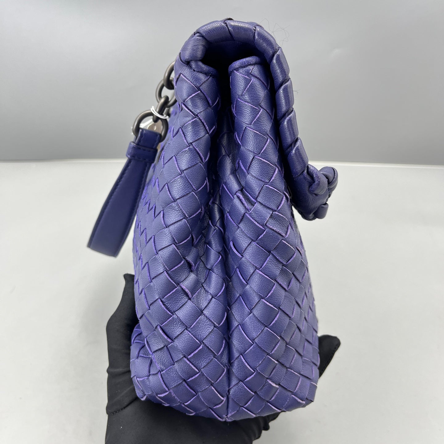 Bottega Veneta - Intrecciato Flap Shoulder Bag - Leather - Purple - (Medium)