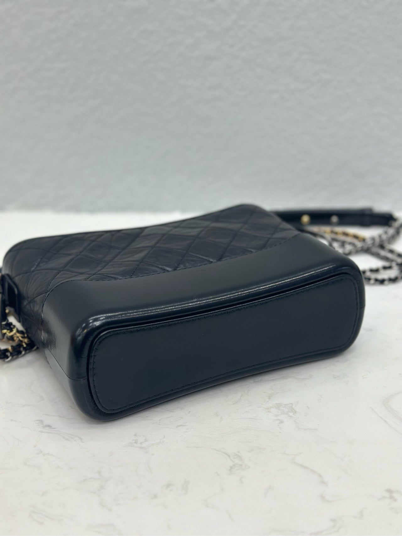 Chanel - Gabrielle Hobo Bag - Lambskin leather and smooth calfskin leather - Black - (Small)
