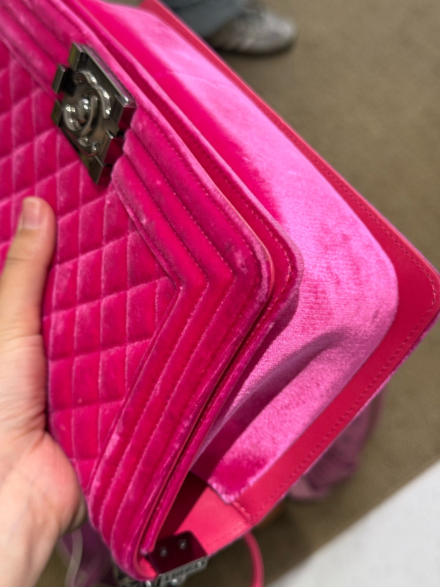 Chanel - Le Boy - Velvet - Pink - (Medium)