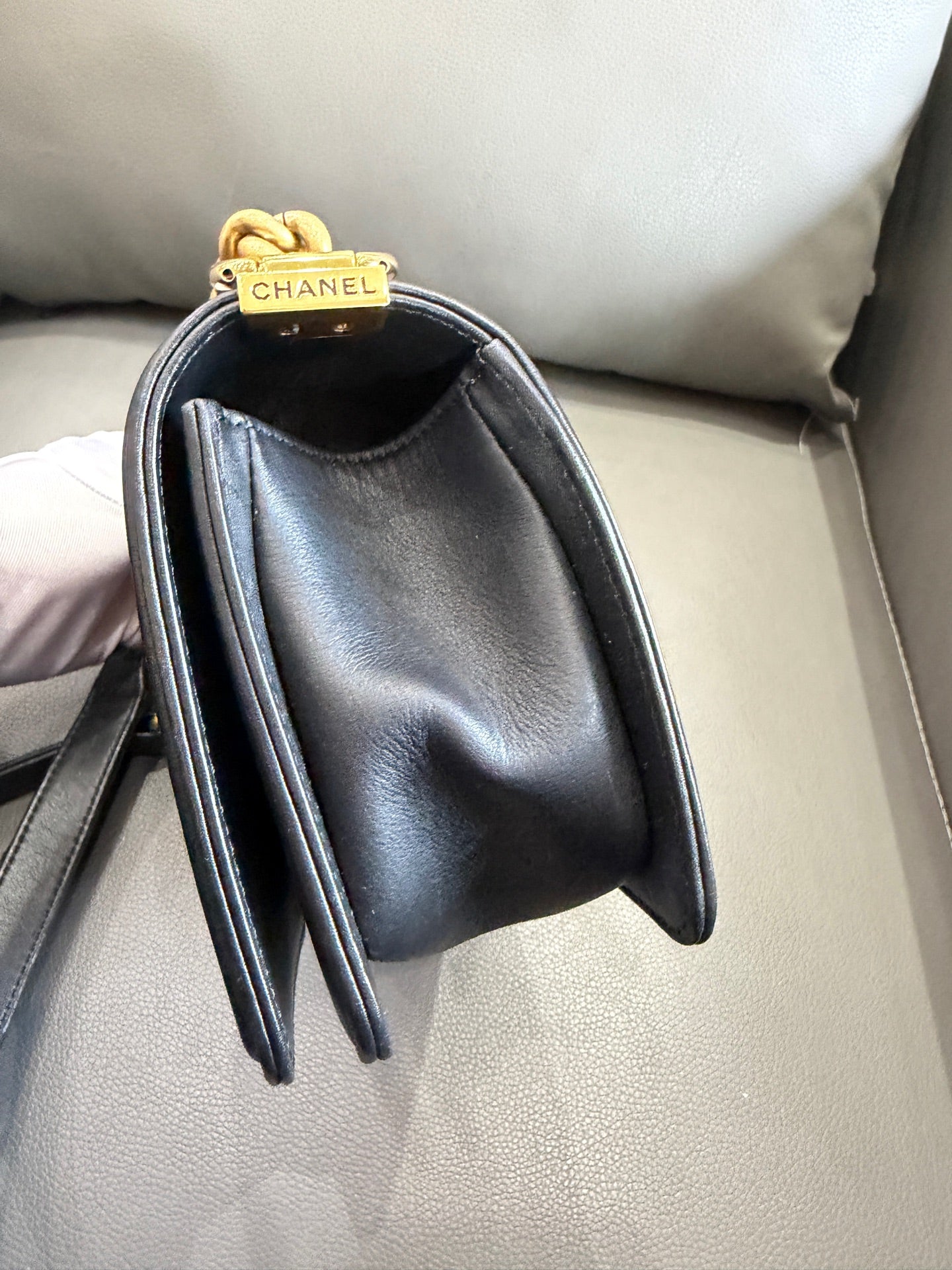 Chanel - Boy Bag Small - Velvet with leather trim - Black - (Small)
