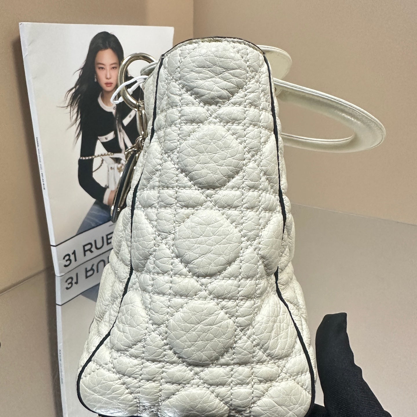 Dior - Lady Dior 5-Grid Medium - Grained calfskin leather - White - (medium)