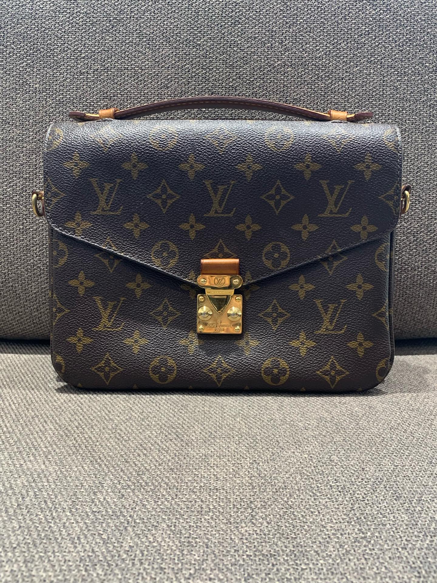 Louis Vuitton - Pochette Métis M44875 - Monogram coated canvas with natural cowhide leather trim - Brown - (medium)