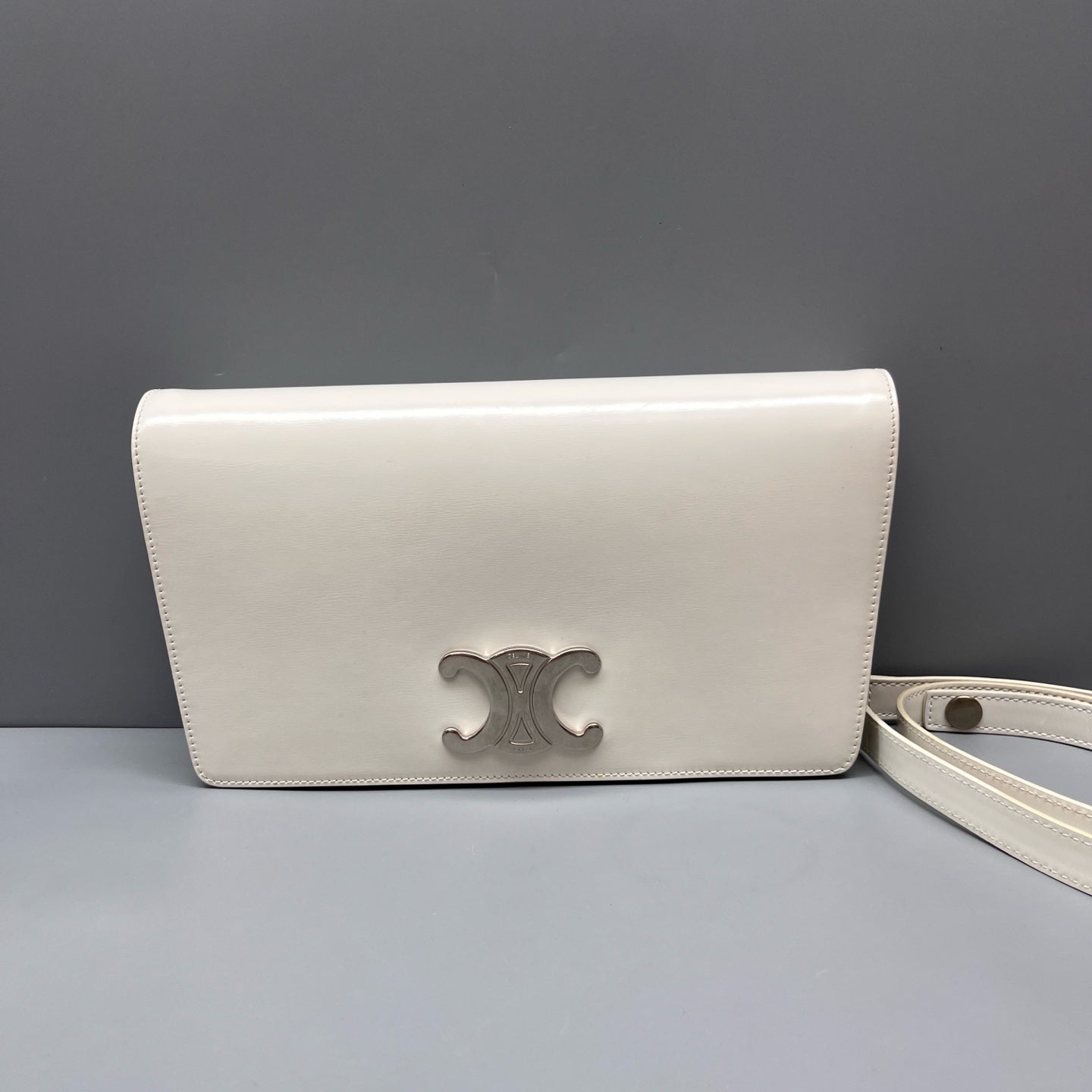Celine - Triomphe Accordion Flap Bag - Leather - White - (Small)