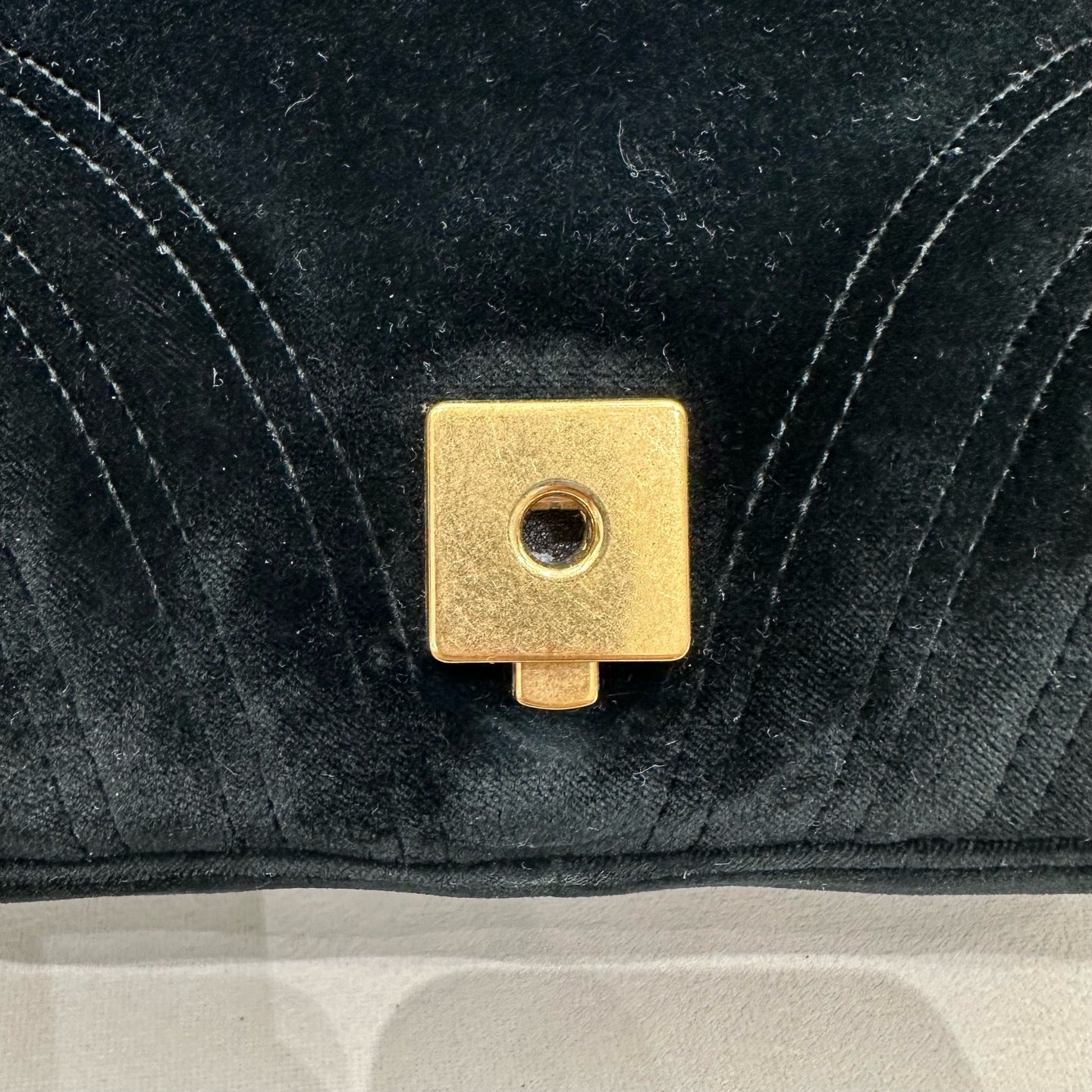 Gucci - GG Marmont Small Shoulder Bag - Velvet - Black - (small)