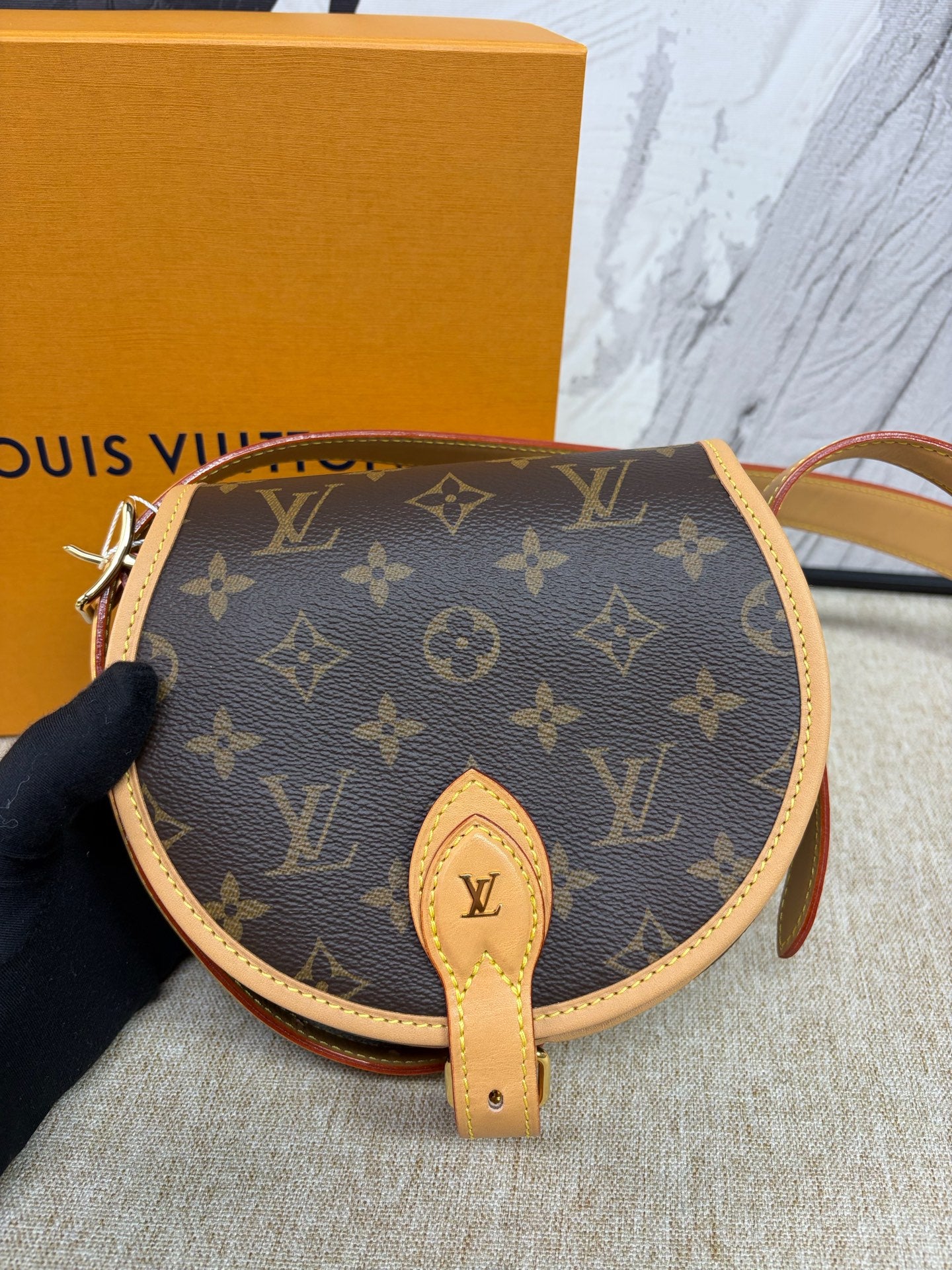 Louis Vuitton - Tambourin - Monogram coated canvas and Vachetta leather - Brown - (mini)