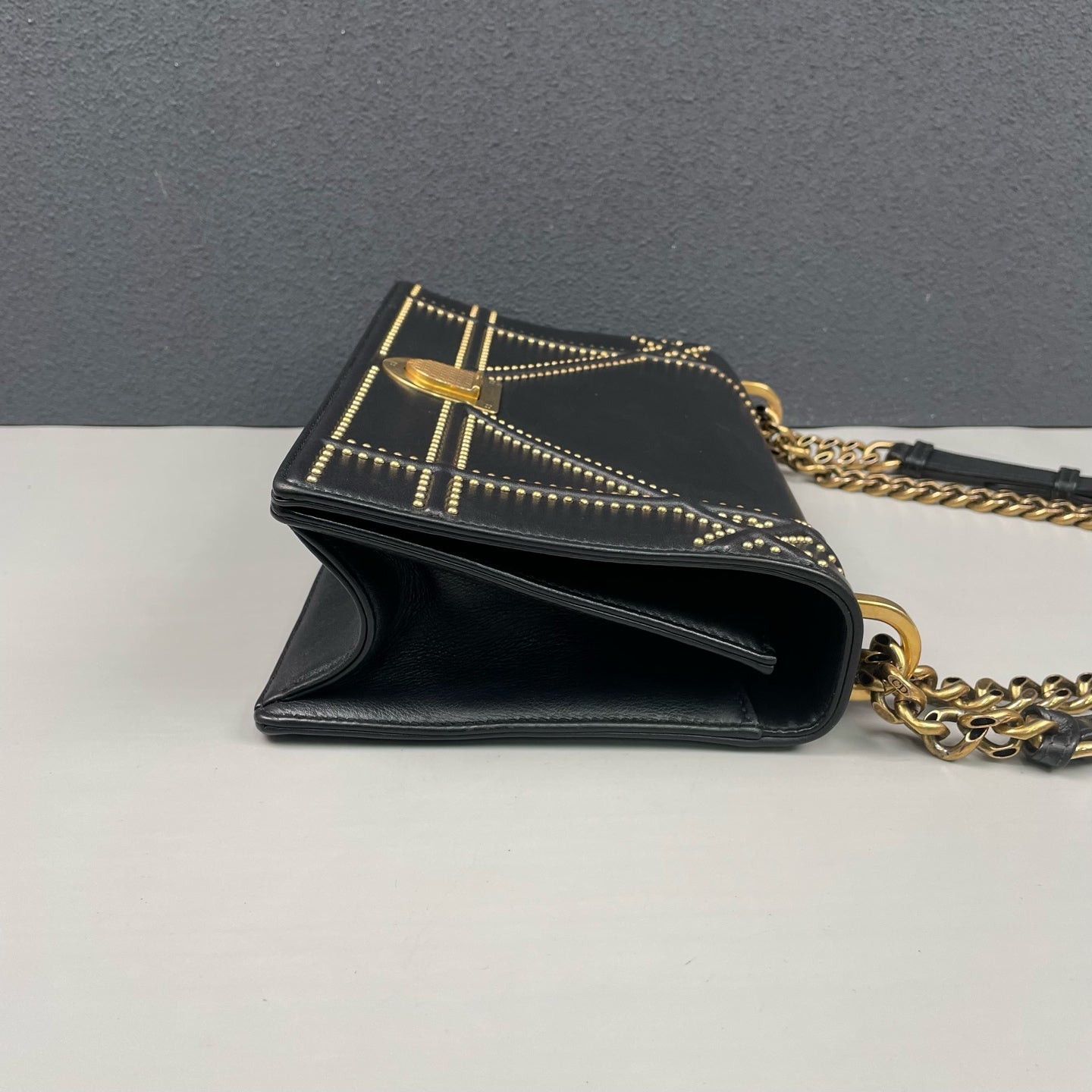 Dior - Diorama Shield Flap Bag - Leather - Black - (medium)