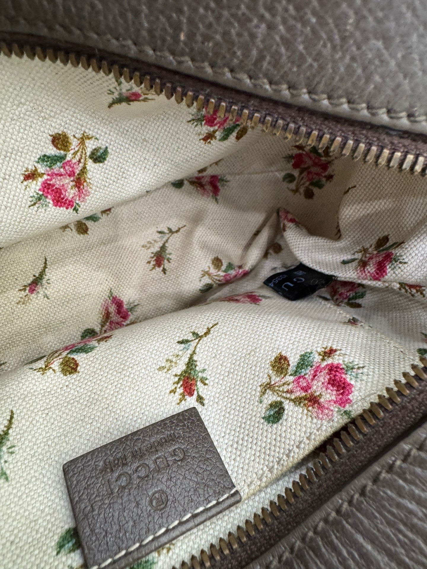 Gucci - Neo Vintage GG Supreme Camera Bag with Tiger Head - GG Supreme canvas with leather trim - Beige - (Small)