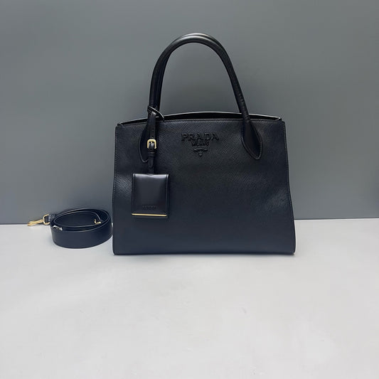 Prada - Monochrome - Saffiano leather - Black - (medium)