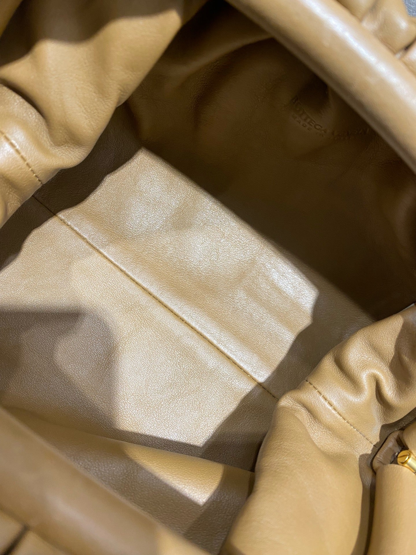 Bottega Veneta - The Pouch Mini - Lambskin leather - Caramel - (mini)