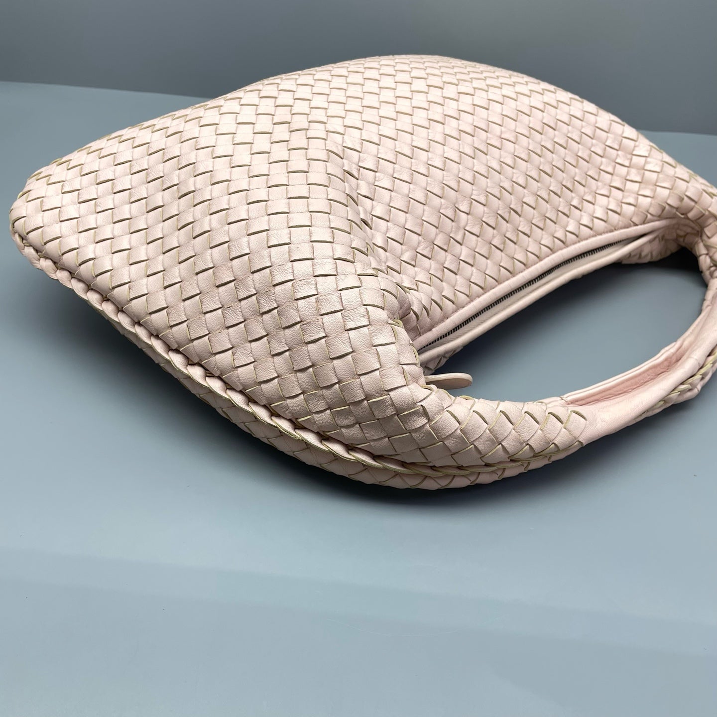 Bottega Veneta - Intrecciato Hobo Bag - Leather - Pink - (Large)