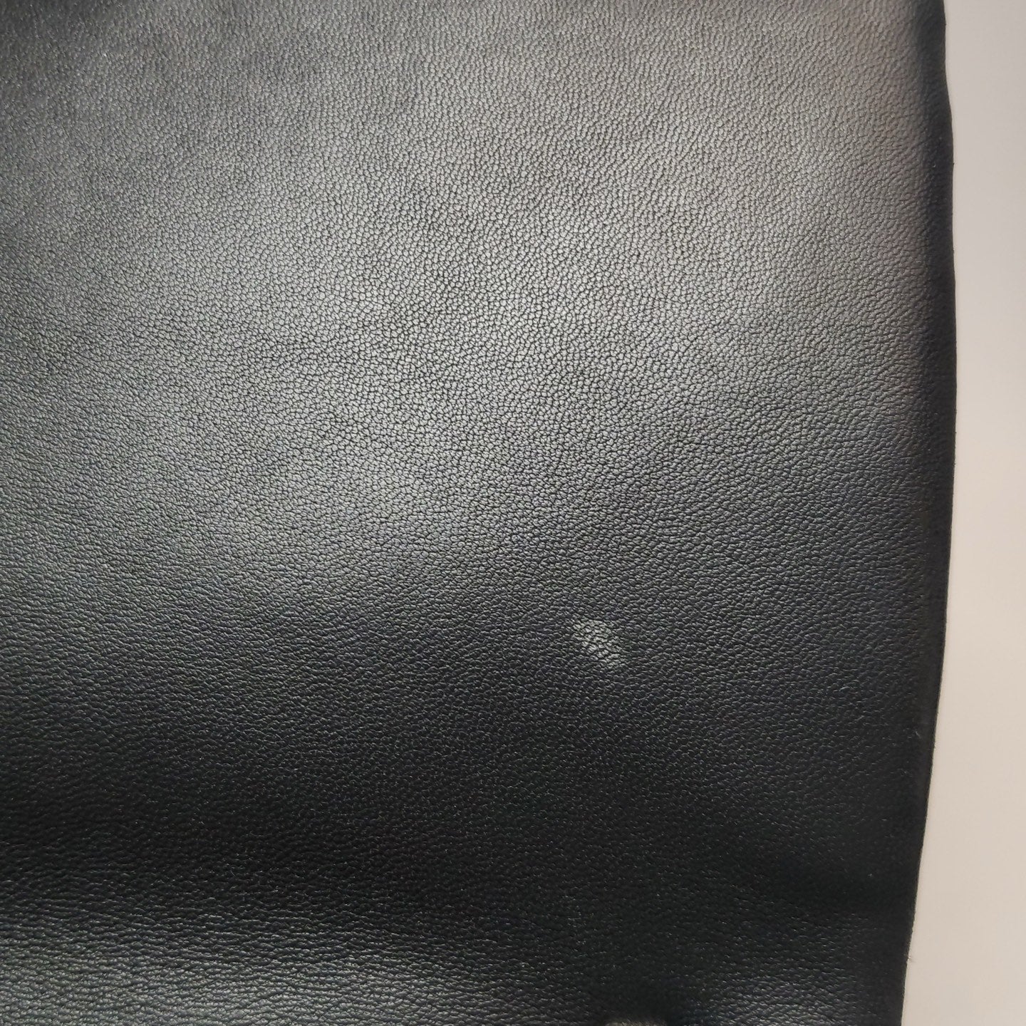 Burberry - Lola Bag - Grained leather - Black - (small)