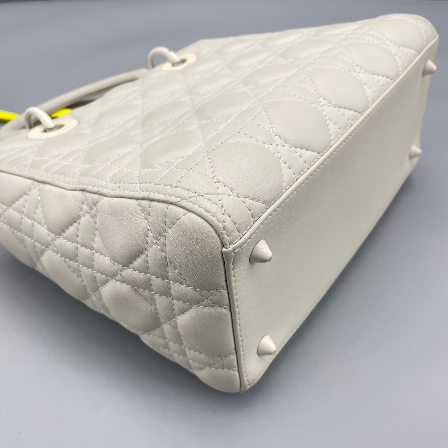 Dior - Lady Dior - Matte Calfskin Leather - White - (medium)