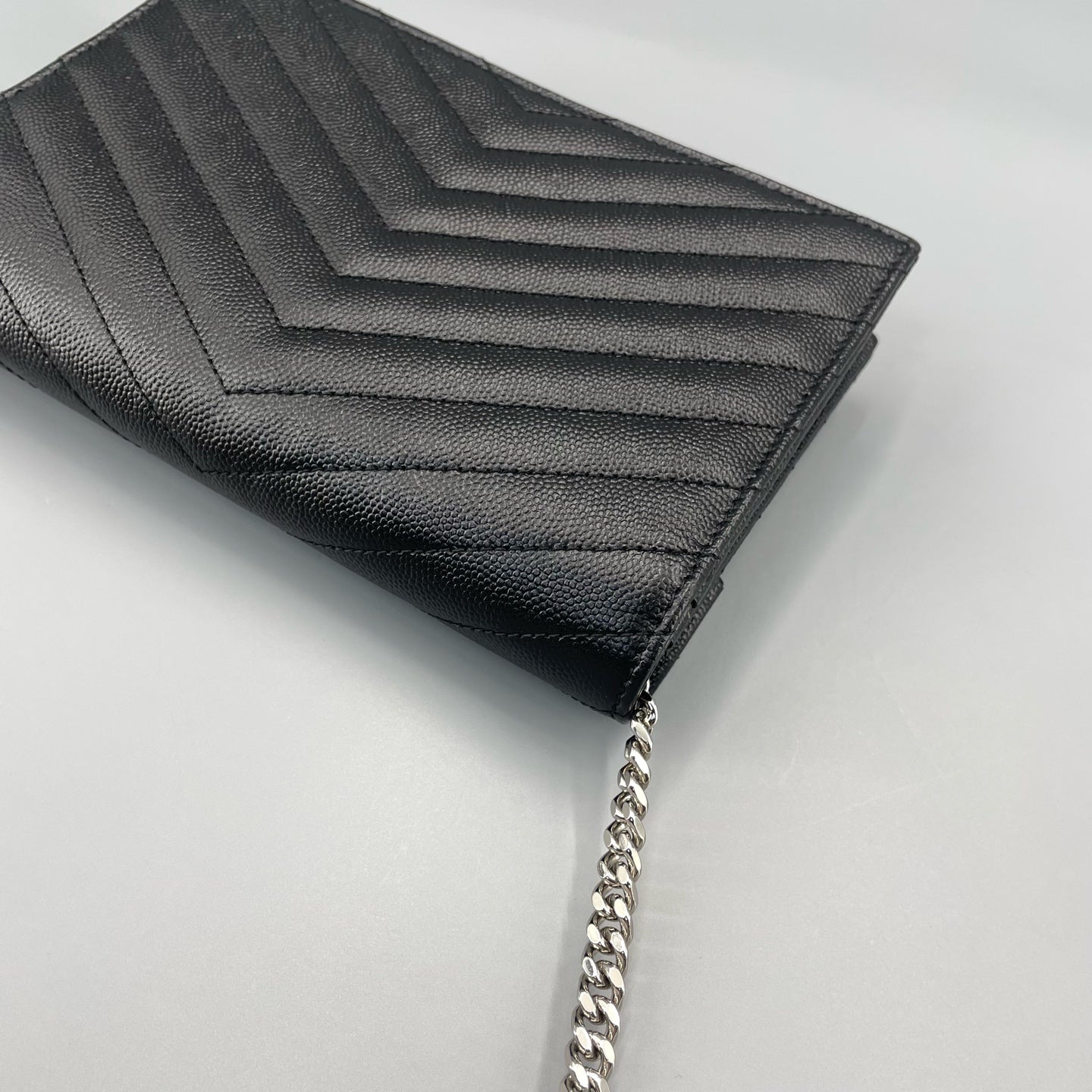 Saint Laurent - Envelope Chain Wallet Small - Grained leather - Black - (mini)