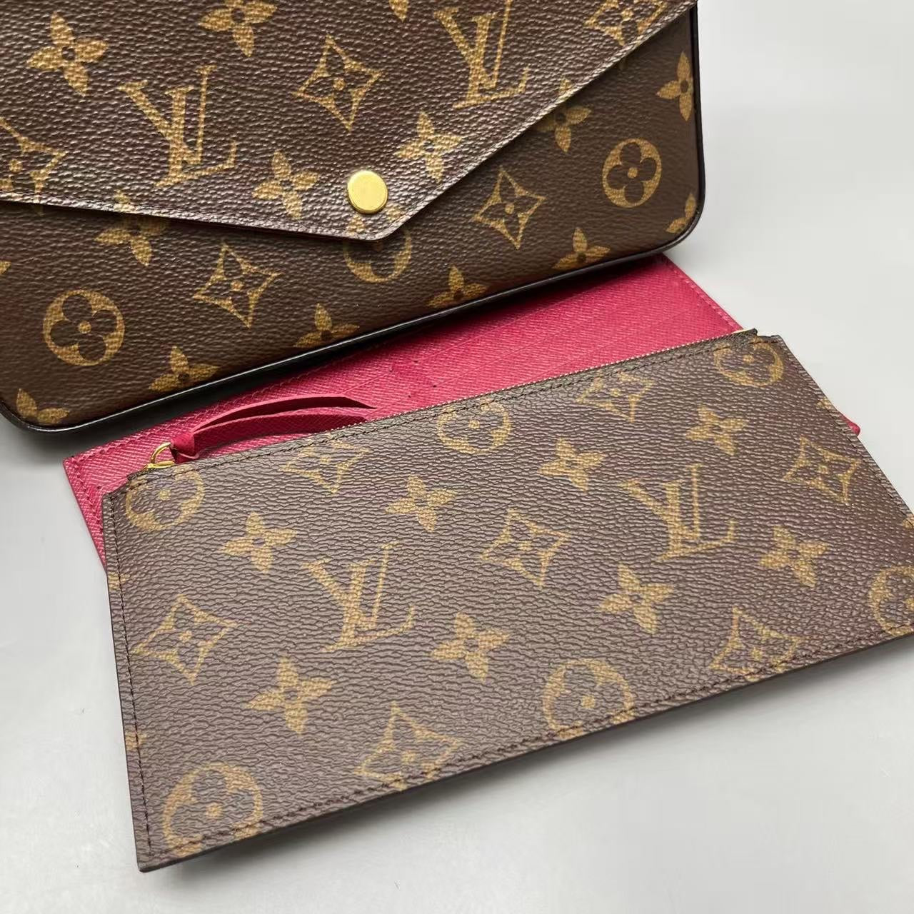 Louis Vuitton - Félicie Pochette - Monogram coated canvas with leather trim and textile lining - Brown - (mini)