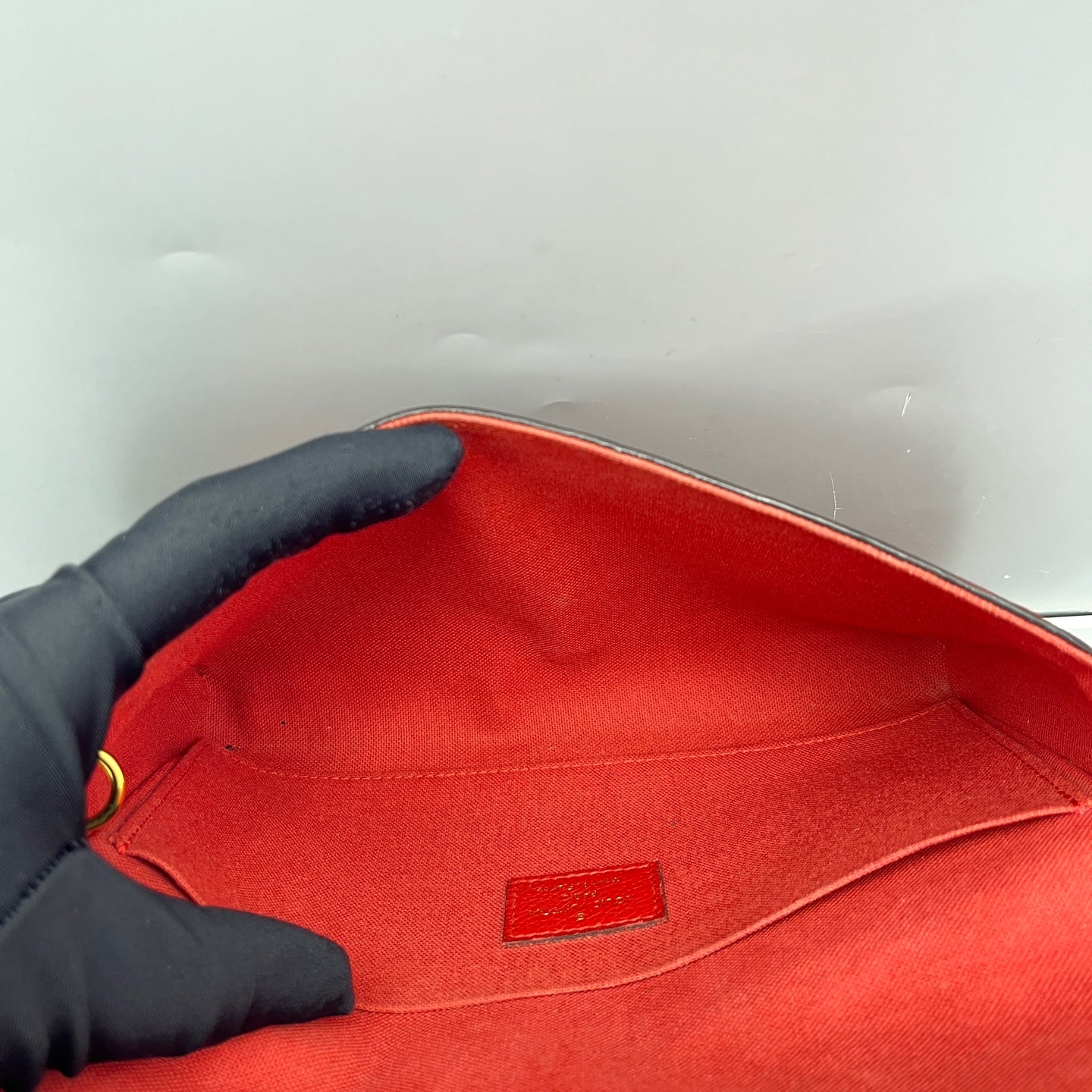 Louis Vuitton - Pochette Felicie - Embossed Monogram Empreinte leather - Red - (small)