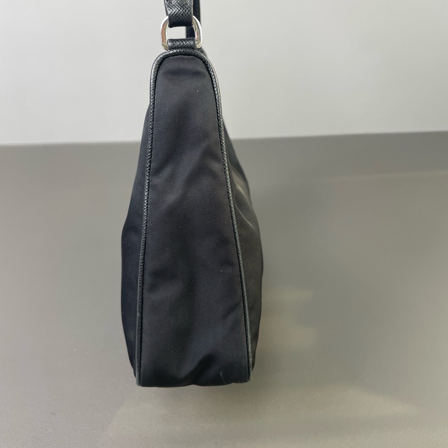 Prada - Re-Edition 2005 Nylon Shoulder Bag - Nylon and Leather - Black - (mini)