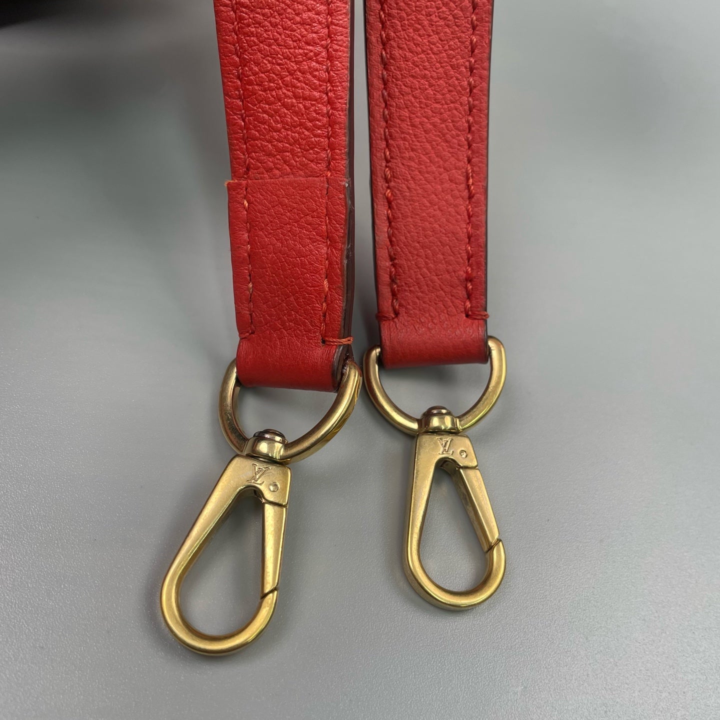 Louis Vuitton - Monogram Empreinte Hobo with Front Lock - Leather - Red - (medium)