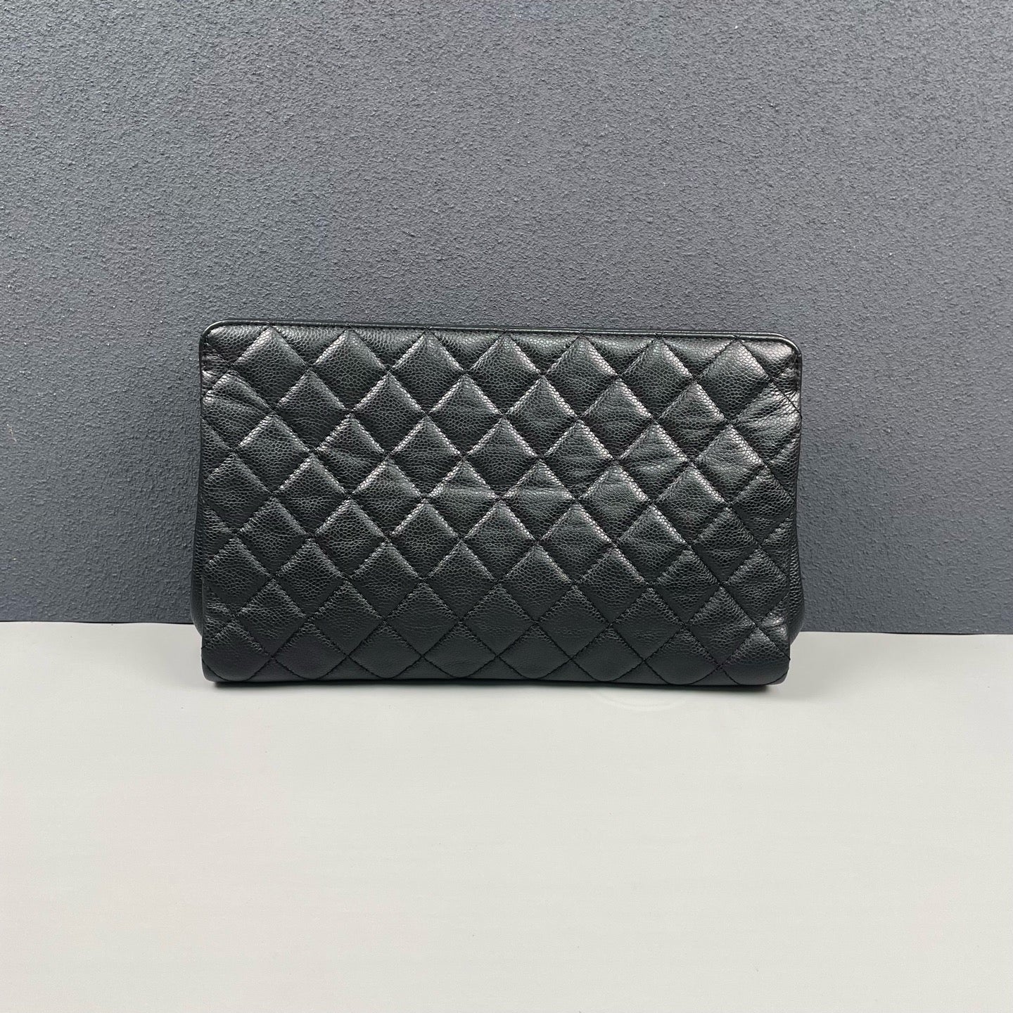 Chanel - Classic Quilted Clutch - Grained Calfskin Leather - Black - (Large)