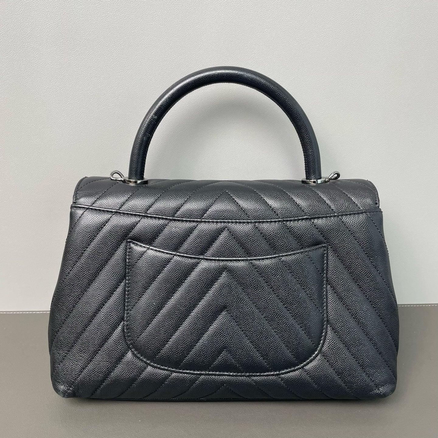 Chanel - Coco Handle Flap Bag - Grained Calfskin Leather - Black - (Medium)