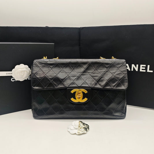 Chanel - Classic Flap Jumbo - Lambskin leather - Black - (Large)