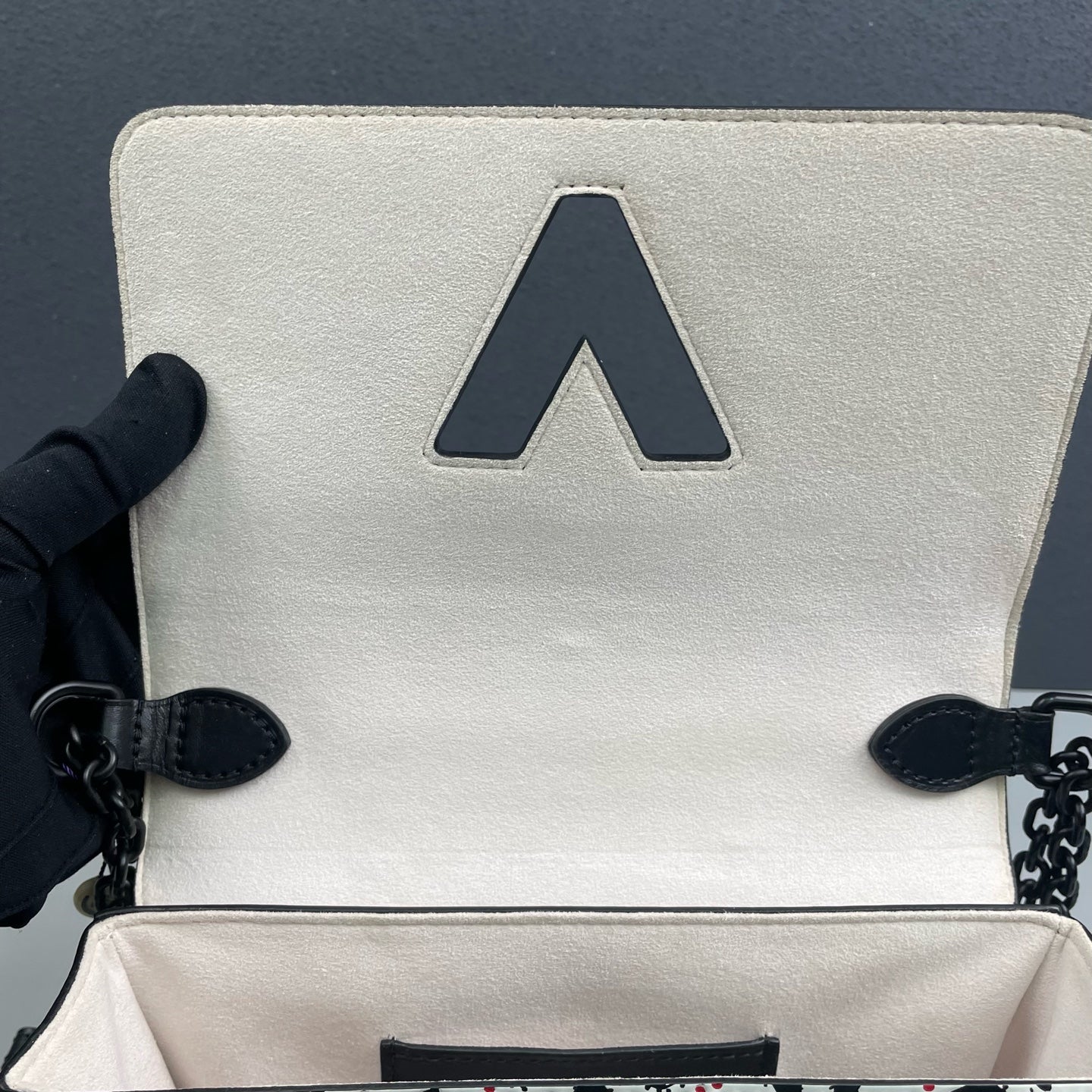 Louis Vuitton - Twist Chain Bag - Leather - White - (Medium)