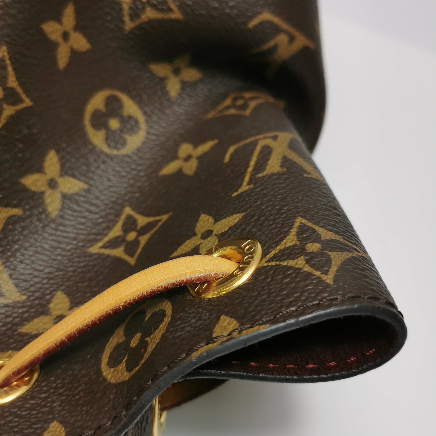 Louis Vuitton - Montsouris - Monogram coated canvas with natural cowhide leather trim - Brown - (medium)