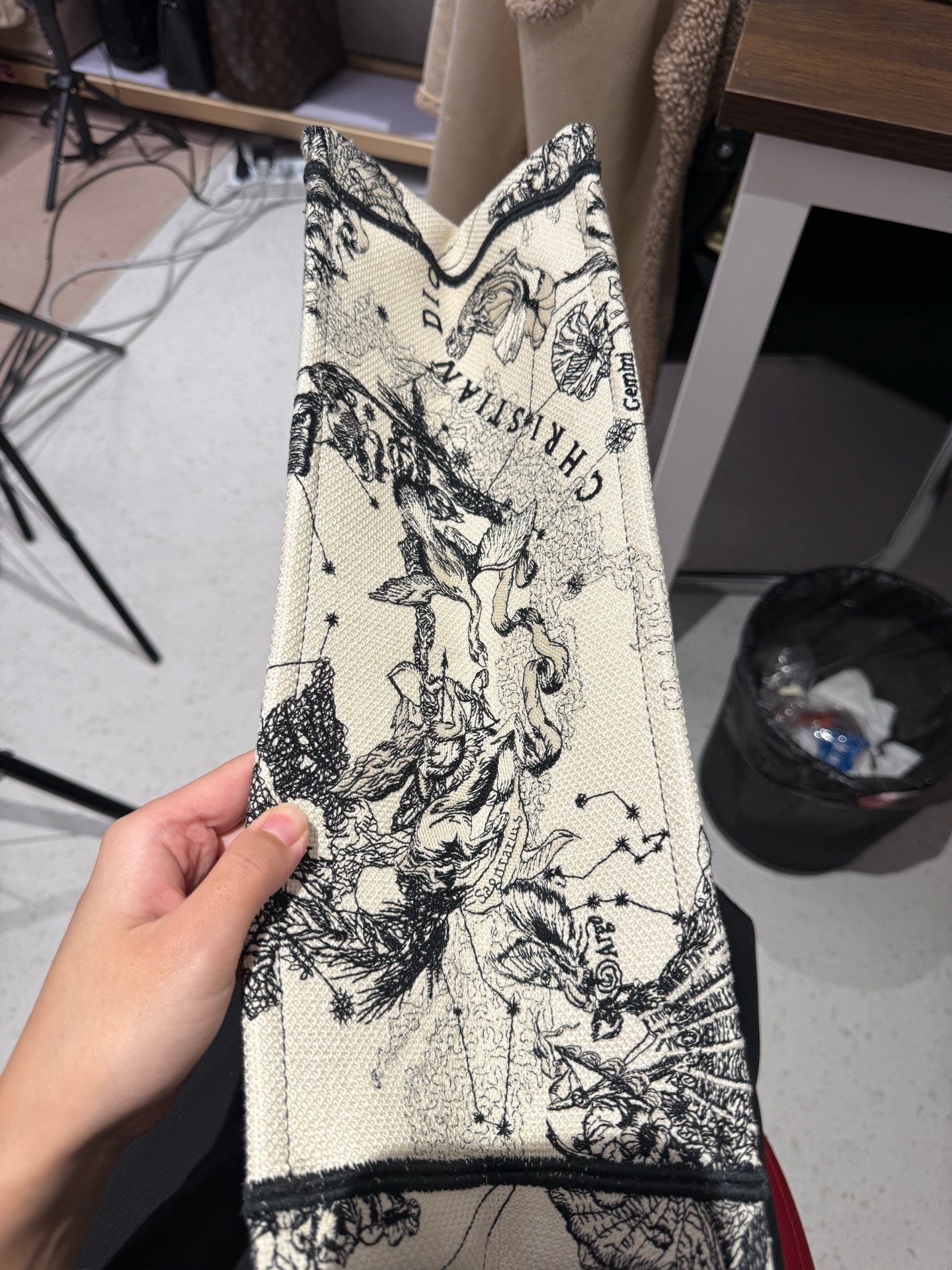 Dior - Book Tote - Embroidered canvas - Beige - (Large)