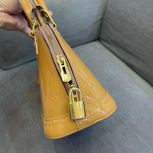 Louis Vuitton - Alma BB - Patent leather - Beige - (mini)