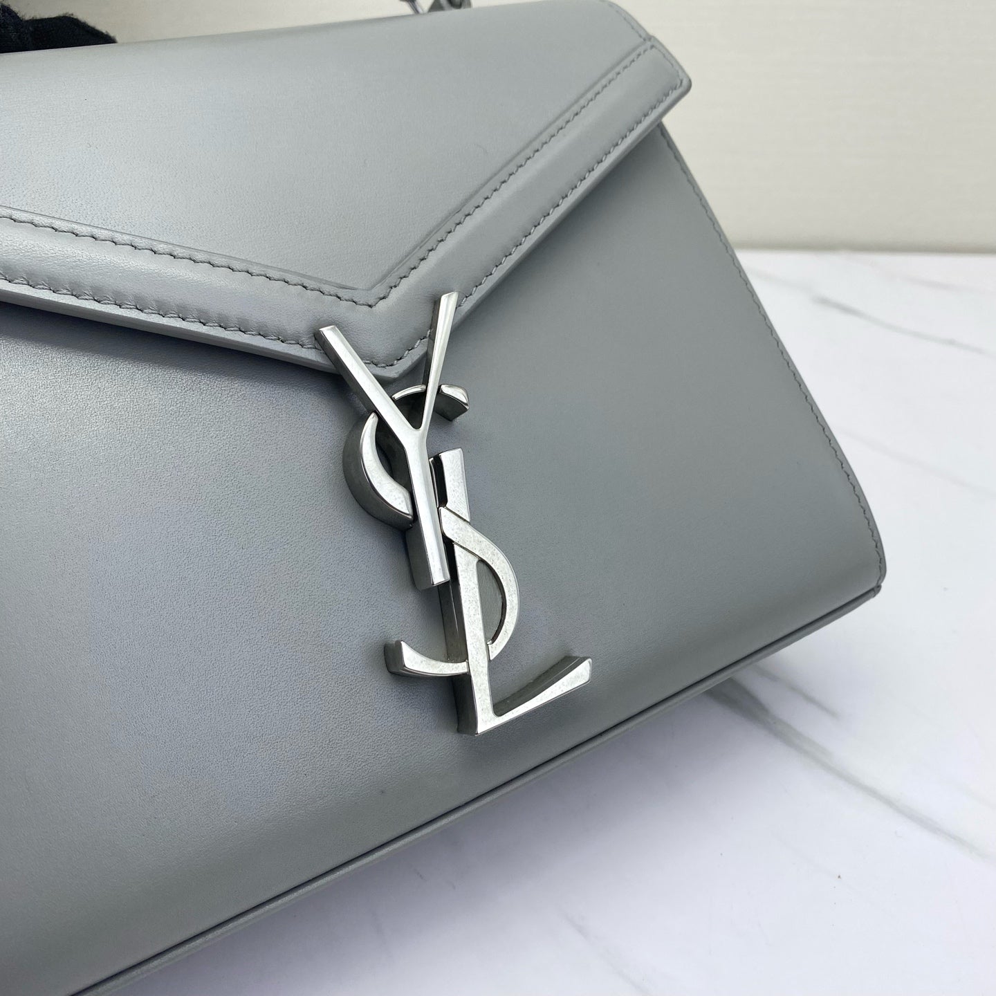 Saint Laurent - Cassandra Top Handle Bag - Smooth Cowhide Leather - Grey Silver - (small)