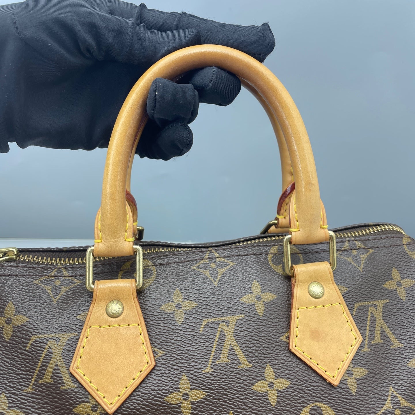 Louis Vuitton - Speedy 25 - Monogram coated canvas with Vachetta leather trim - Brown - (small)