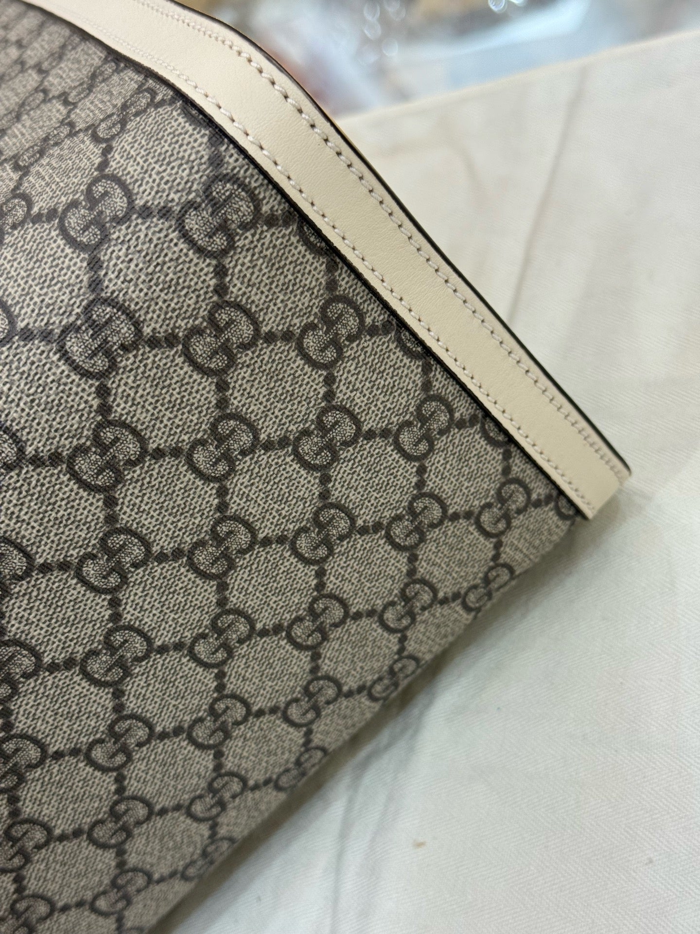 Gucci - Padlock - GG Supreme coated canvas with leather trim - Beige, Brown and White - (medium)