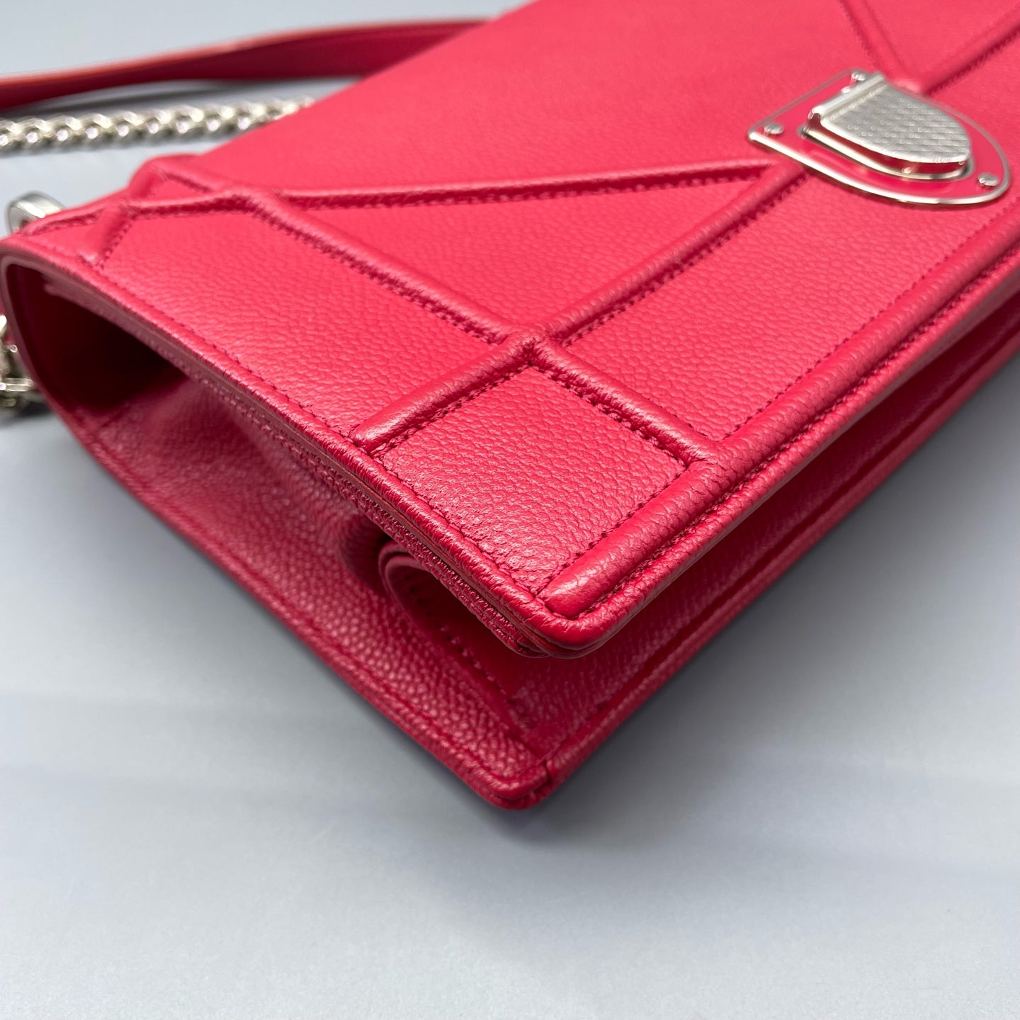 Dior - Diorama Flap Bag - Grained calfskin leather - Red - (Medium)