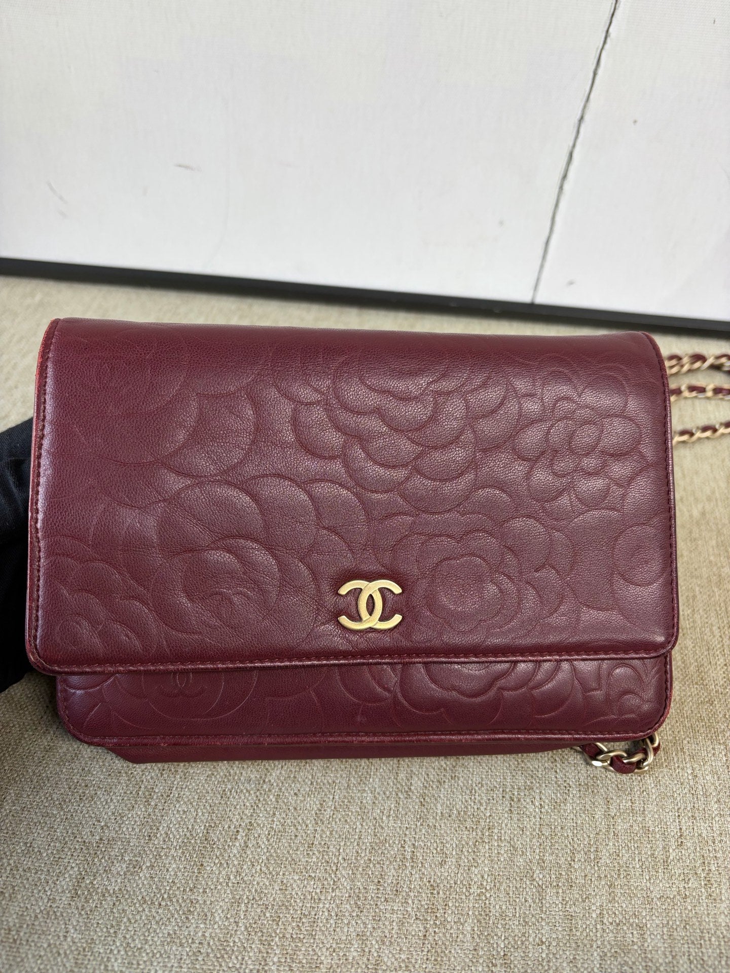 Chanel - Camellia Wallet On Chain (WOC) - Lambskin leather - Burgundy - (Mini)