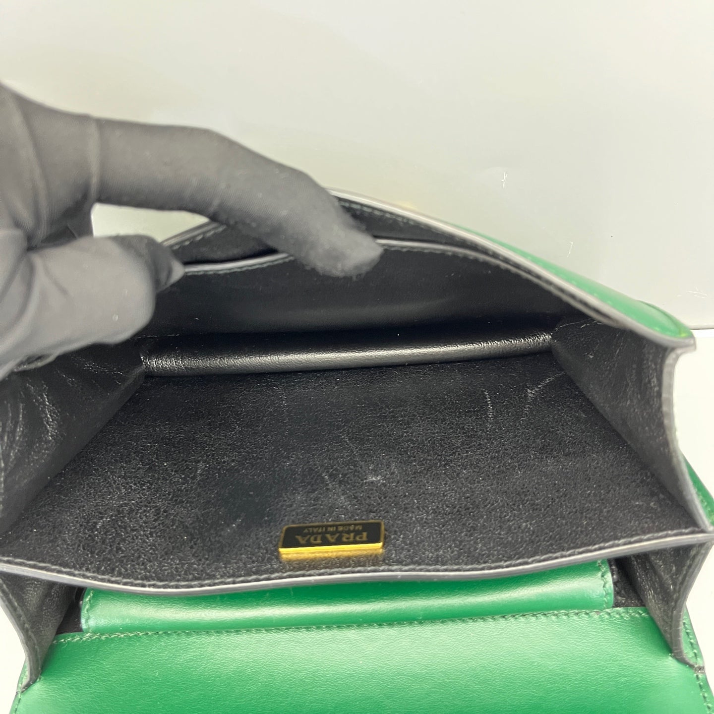 Prada - Cahier - Leather - Black and Green - (Small)