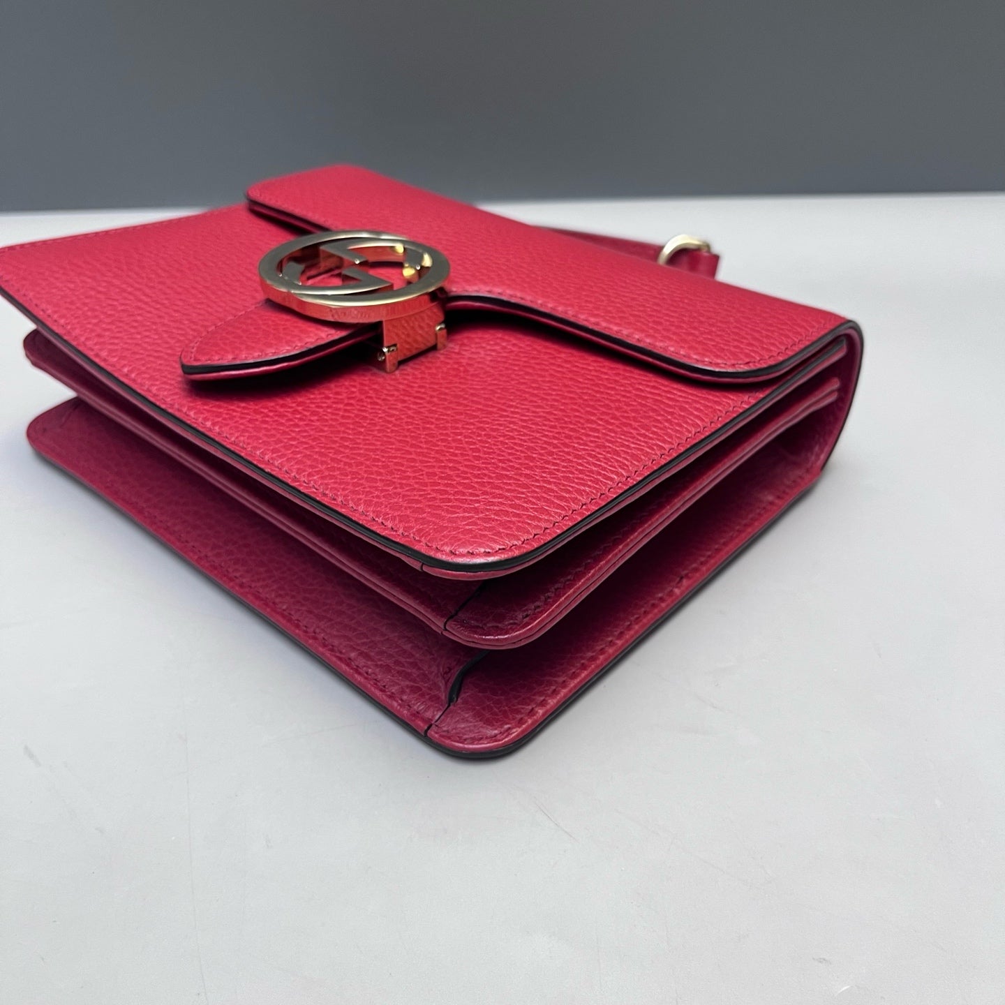 Gucci - Interlocking G Accordion Shoulder Bag - Leather - Red - (small)