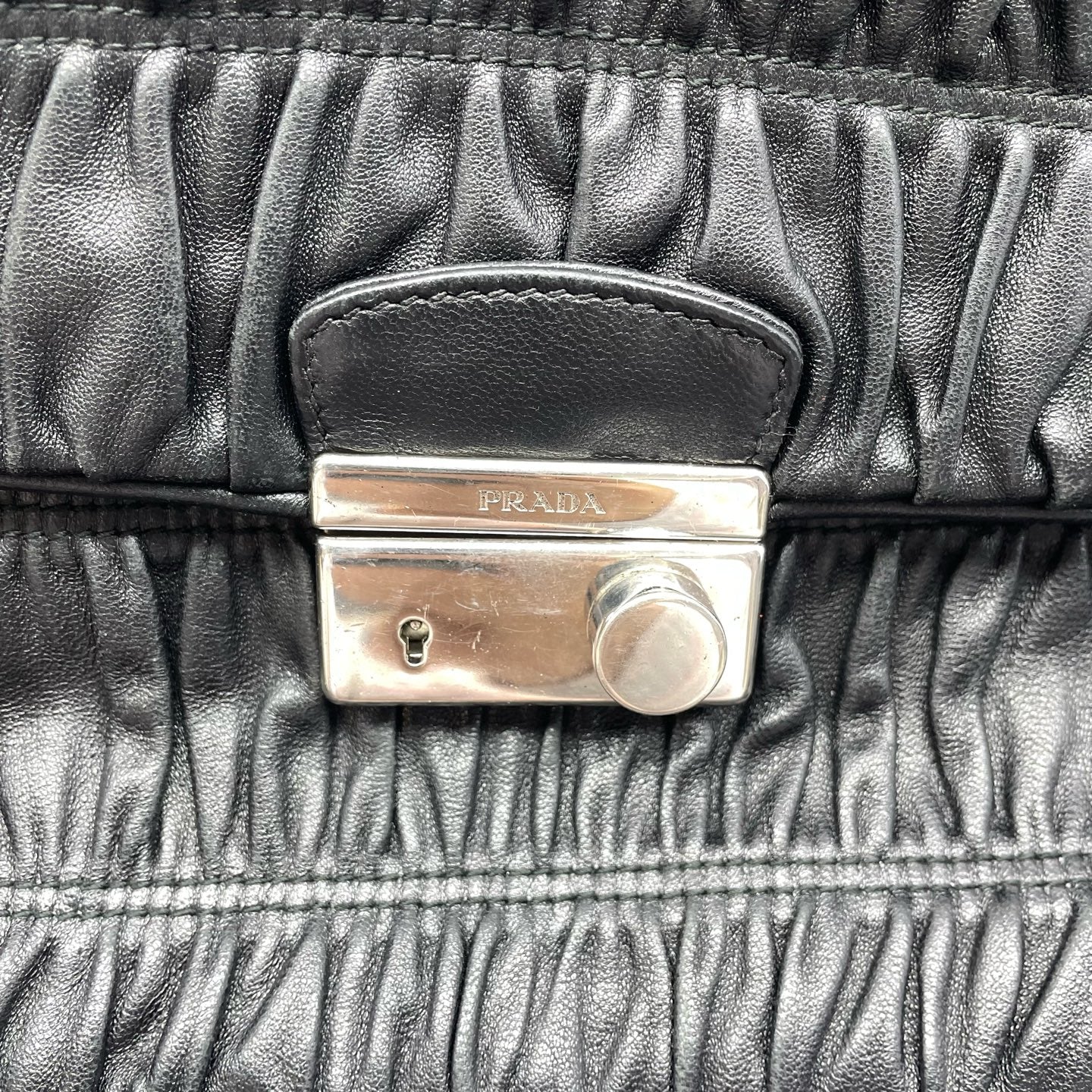 Prada - Gaufre Chain Shoulder Bag - Leather - Black - (small)