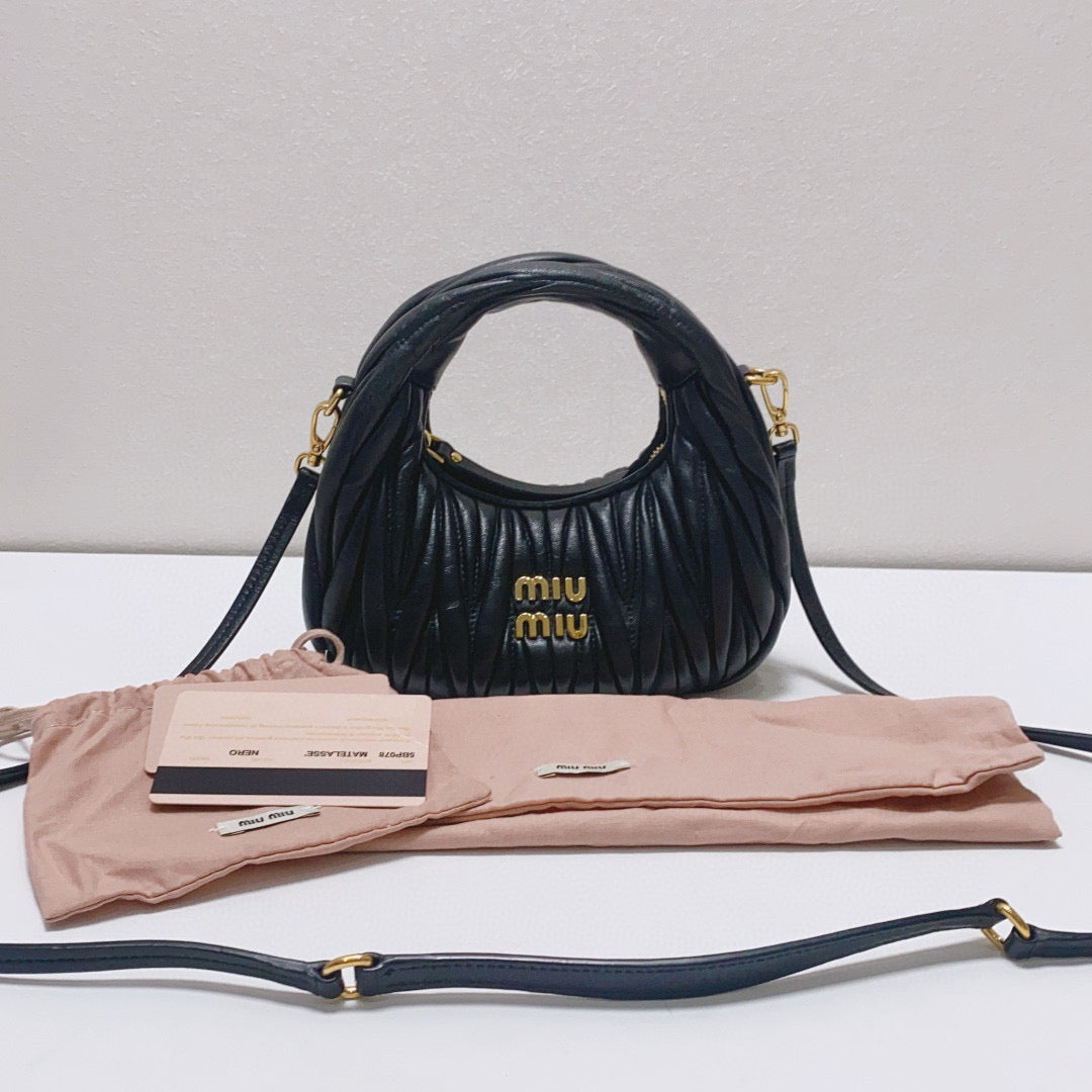 Miu Miu - Matelassé Hobo Bag - Lambskin leather - Black - (mini)