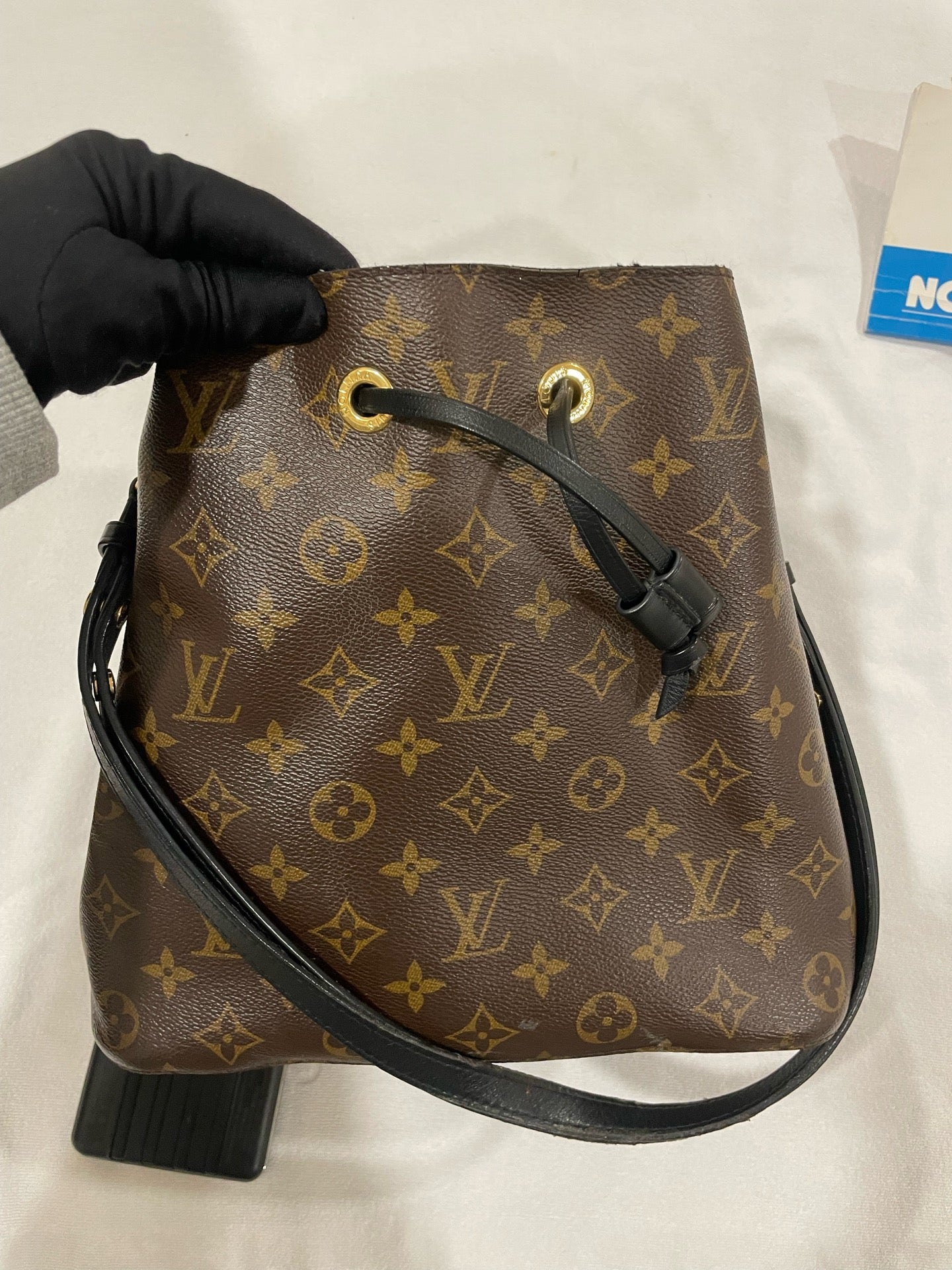 Louis Vuitton - NeoNoe MM - Monogram coated canvas with leather trim - Brown - (medium)