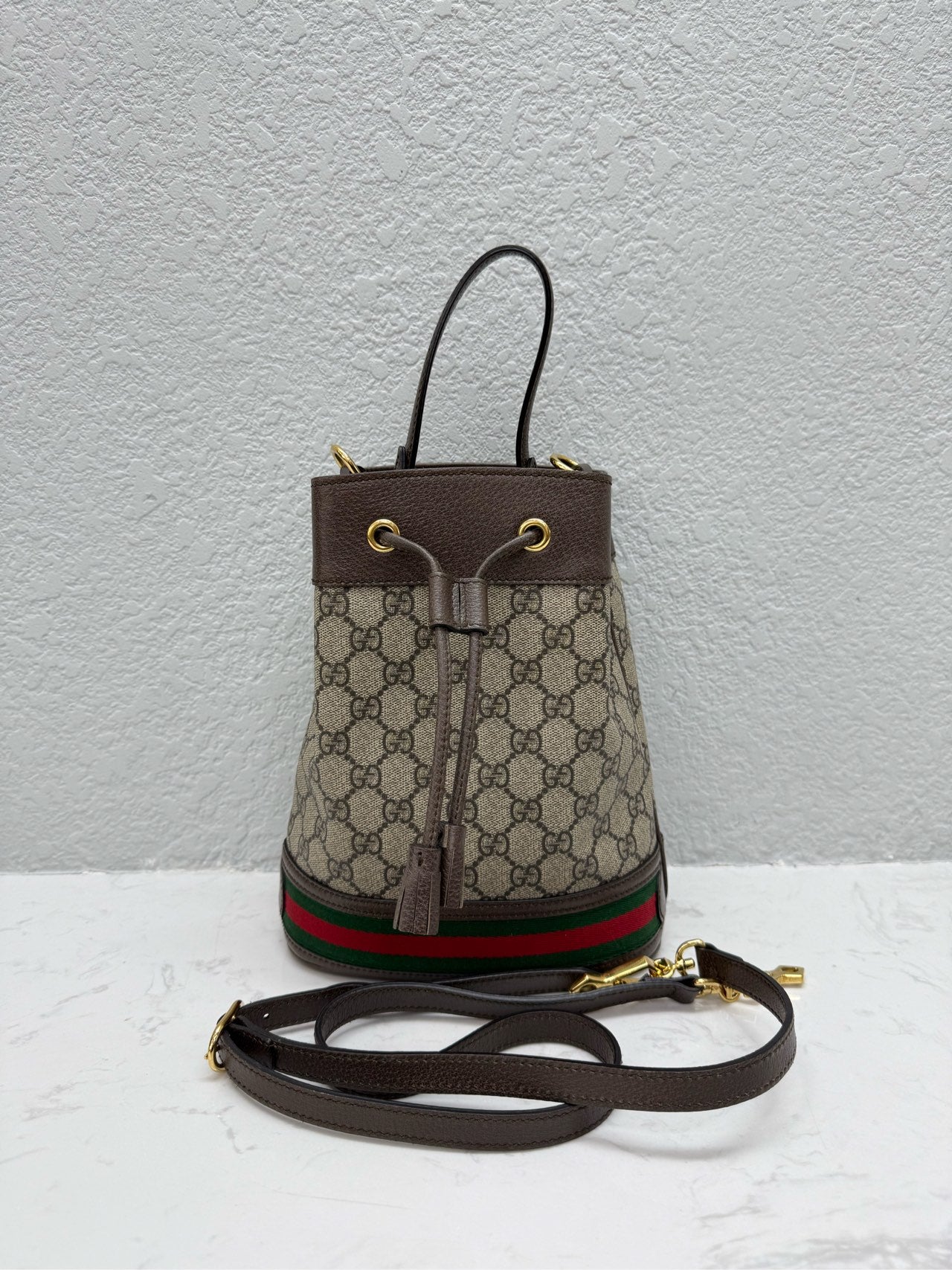Gucci - Ophidia Small Bucket Bag - GG Supreme canvas with leather trim - Beige and Brown with Red and Green Web stripe - (Small)