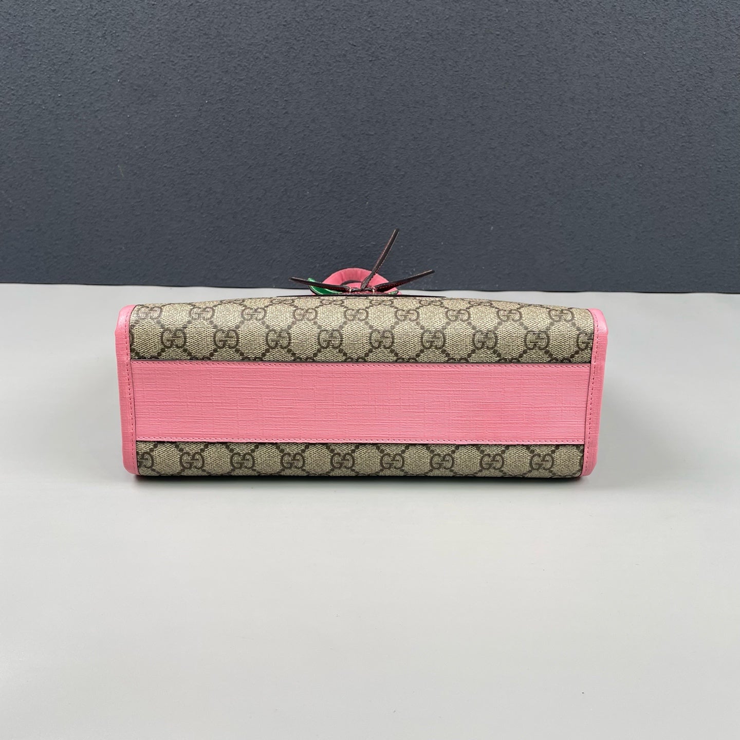 Gucci - GG Supreme Children's Tote with 3D Strawberry - Coated canvas with leather trim and glitter - Multicolour - (medium)