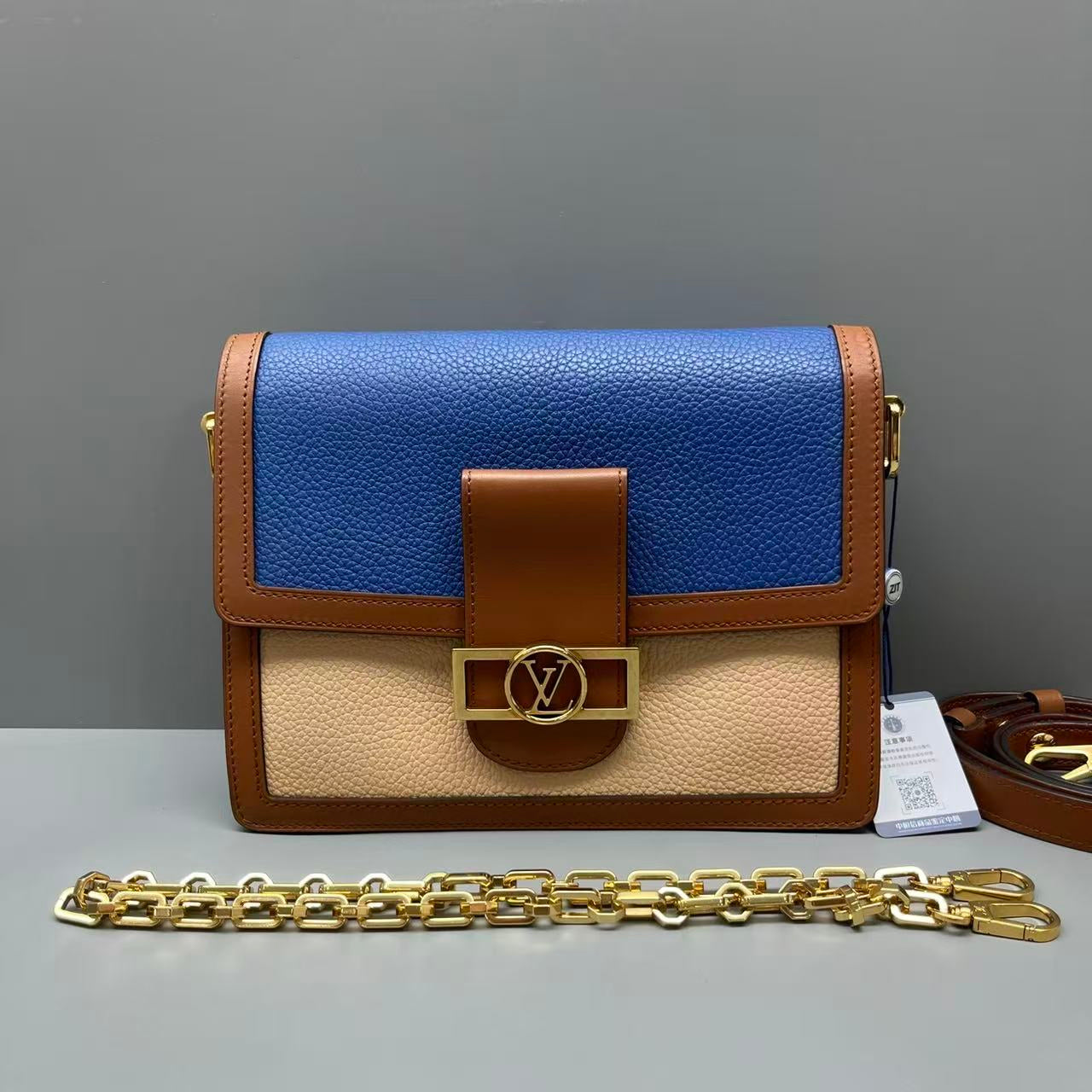 Louis Vuitton - Dauphine Messenger Bag - Grained leather - Multicolour - (medium)