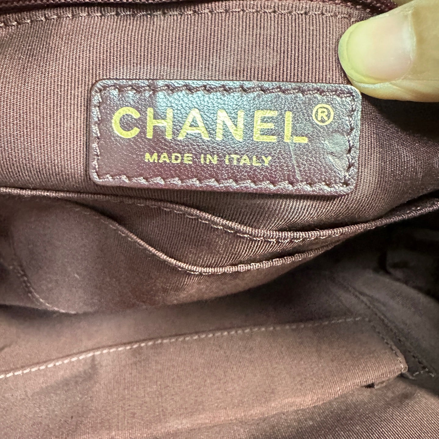 Chanel - Color-blocked V-Stitch Camera Bag - Leather - Multicolour - (Small)