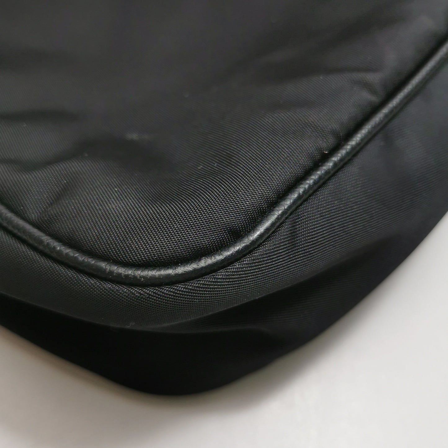 Prada - Re-Edition 2005 Hobo Bag - Re-Nylon with Saffiano leather trim - Black - (Small)