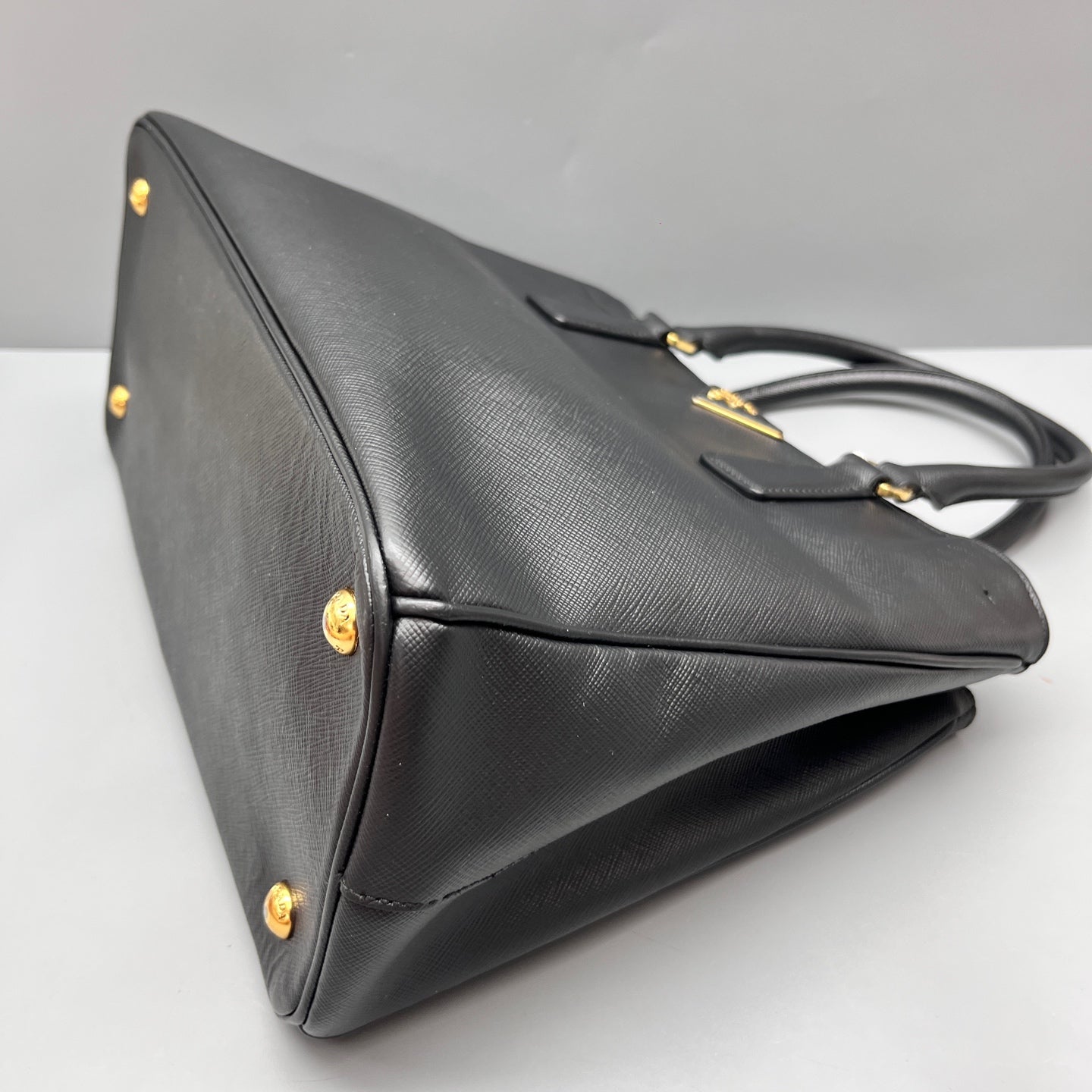 Prada - Galleria (Saffiano Lux Tote) - Saffiano leather - Black - (Medium)