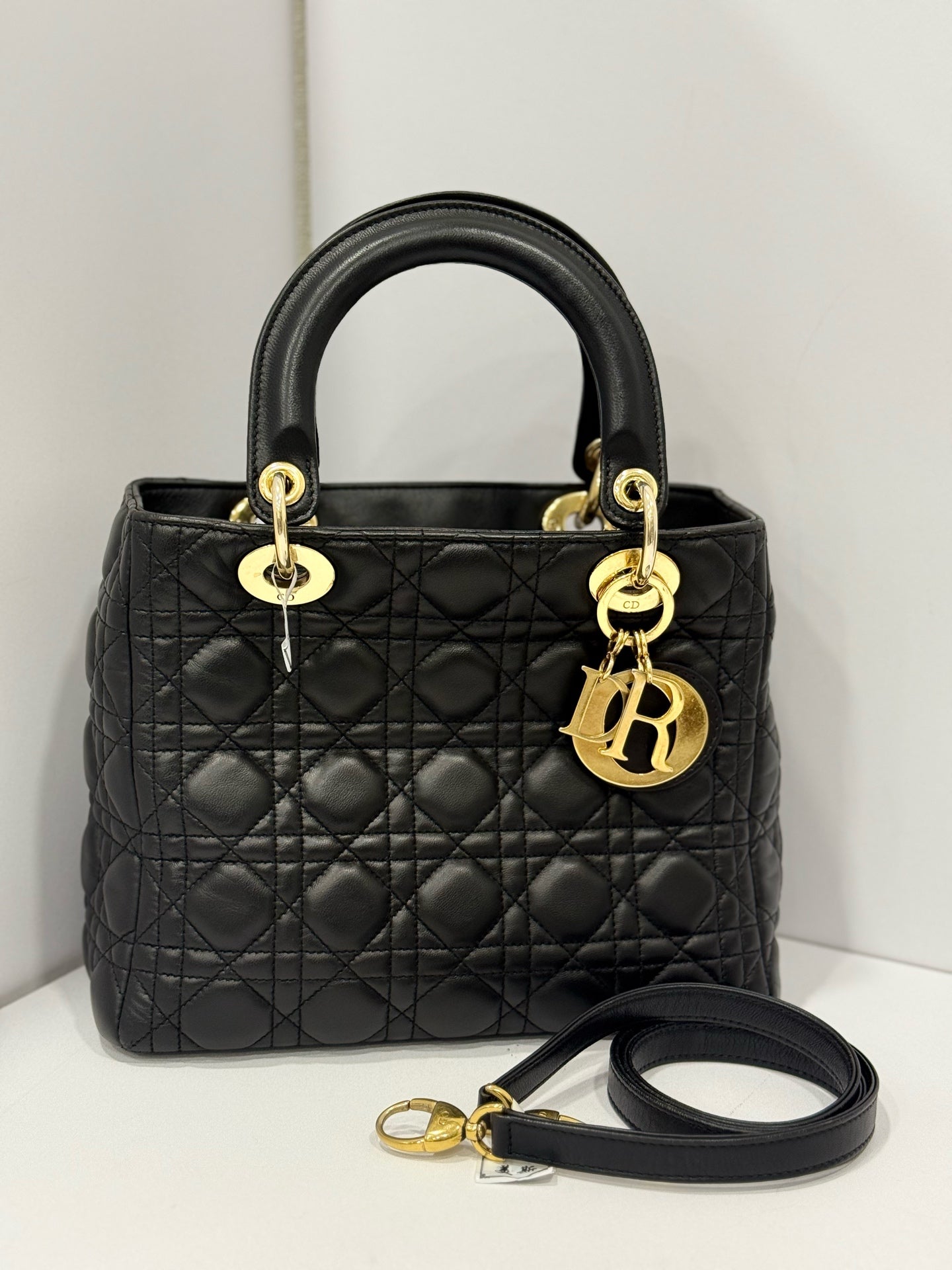 Dior - Lady Dior - Lambskin leather - Black with Gold-Tone Hardware - (medium)