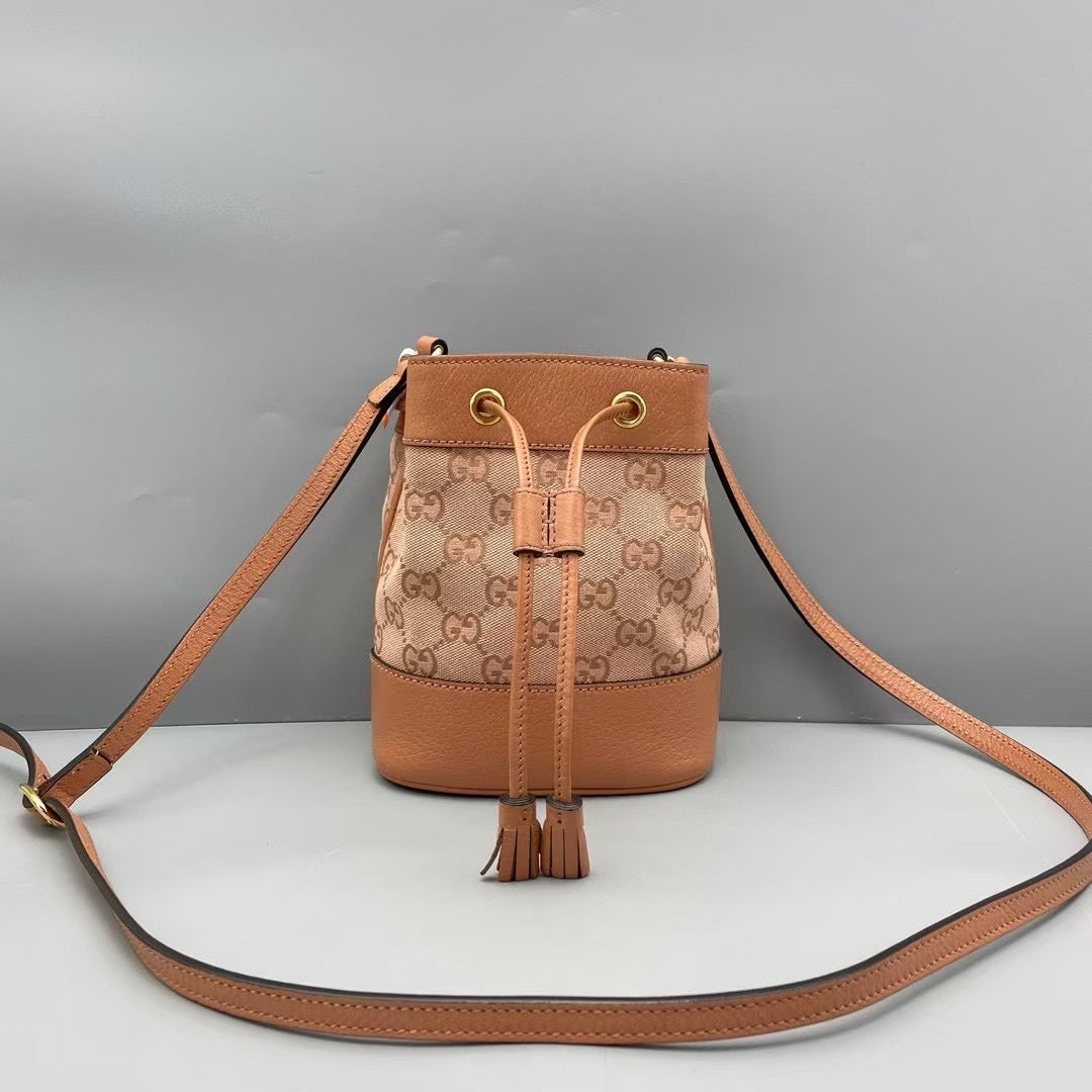 Gucci - Op Small Bucket Bag - GG monogram canvas with grained leather trim - Pink - (Mini)