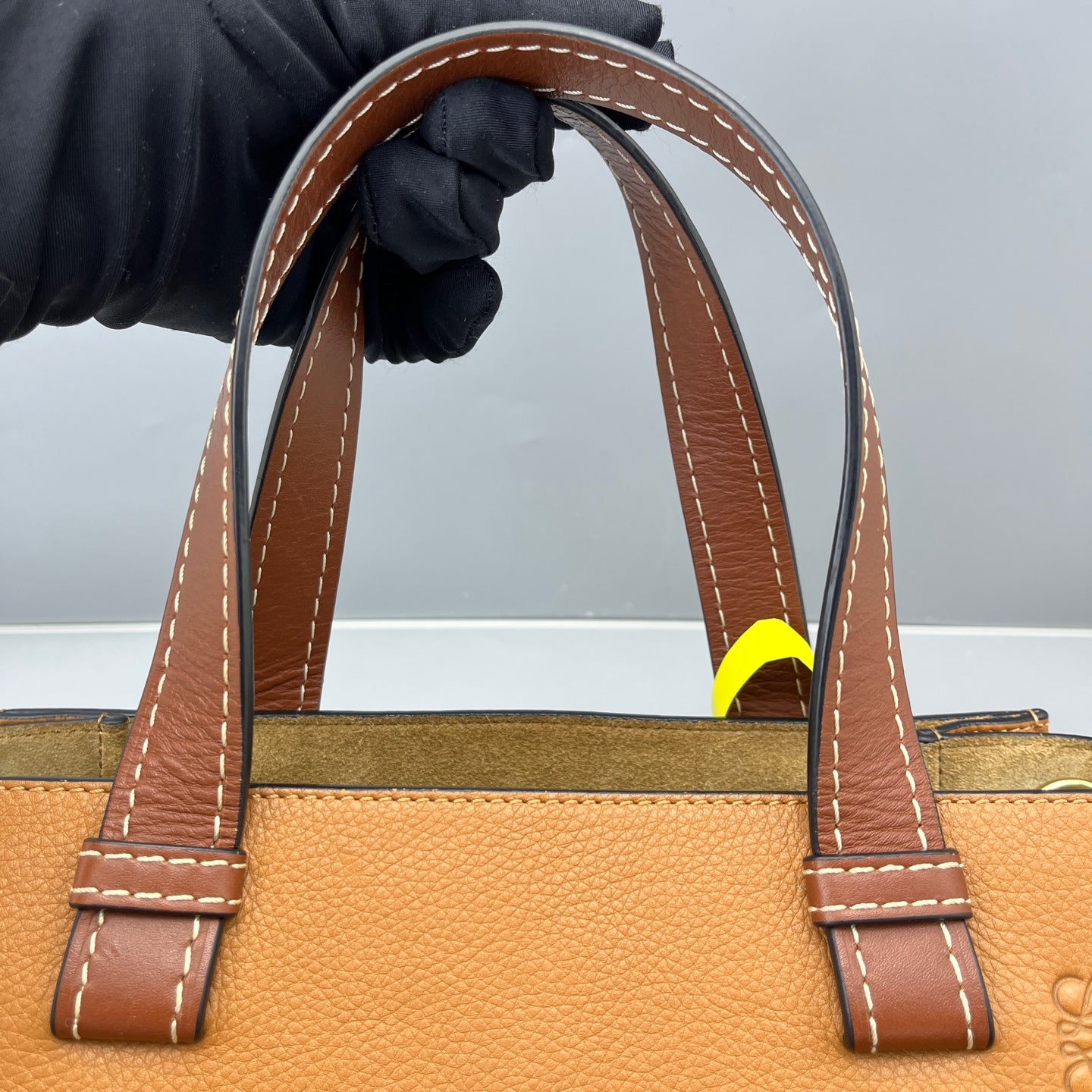 Loewe - Gate Handbag - Grained calfskin leather with smooth calfskin trim - Caramel - (Medium)