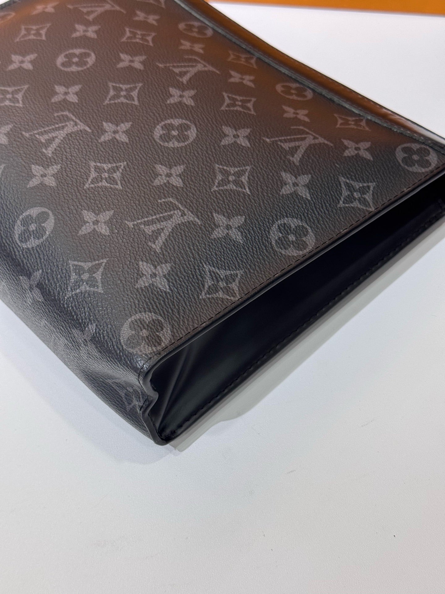 Louis Vuitton - Pochette Voyage MM Monogram Eclipse 'Black Samurai' Edition - Monogram Eclipse coated canvas with leather trim - Black - (medium)