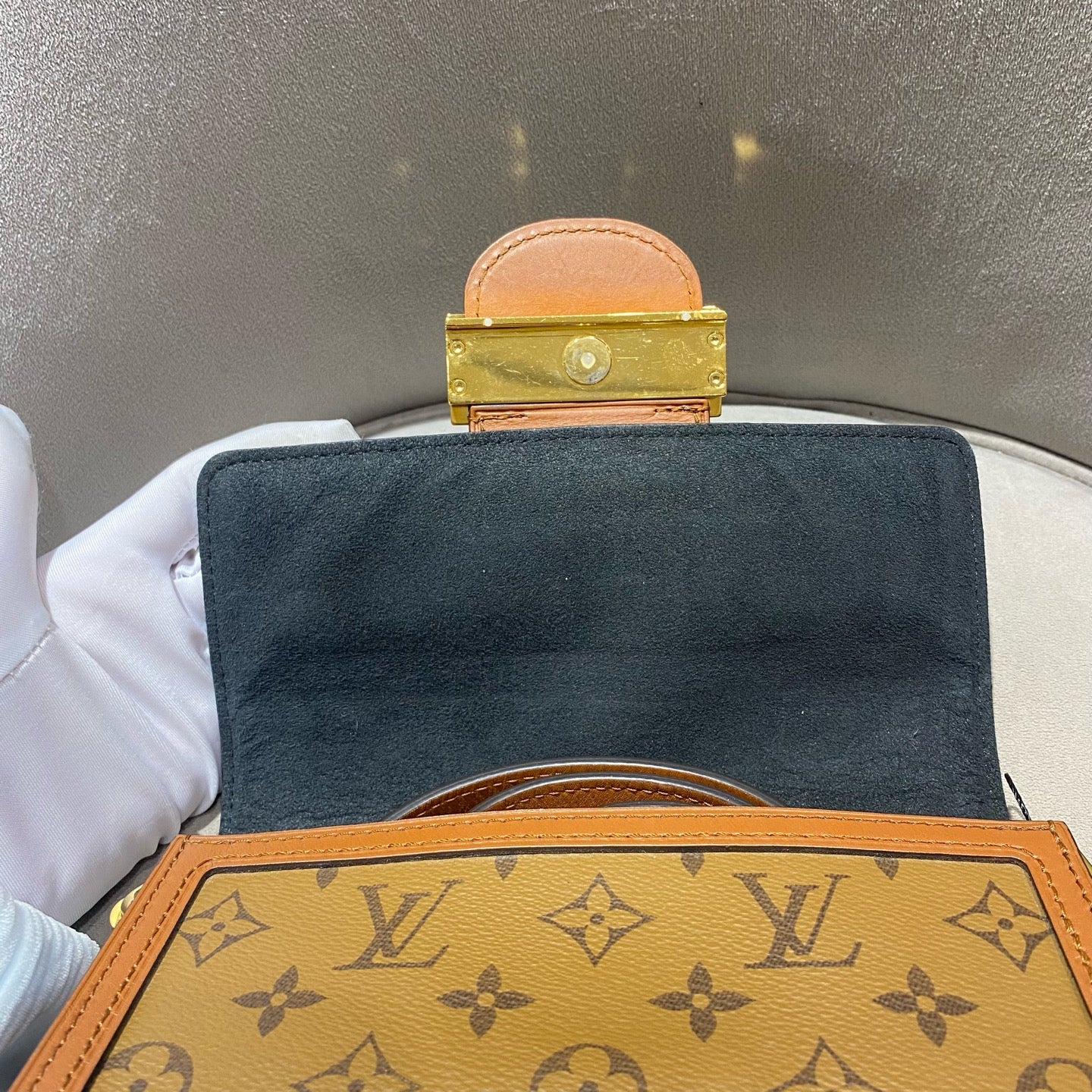 Louis Vuitton - Dauphine Small - Monogram coated canvas with natural cowhide leather trim and microfiber lining - Brown - (small)